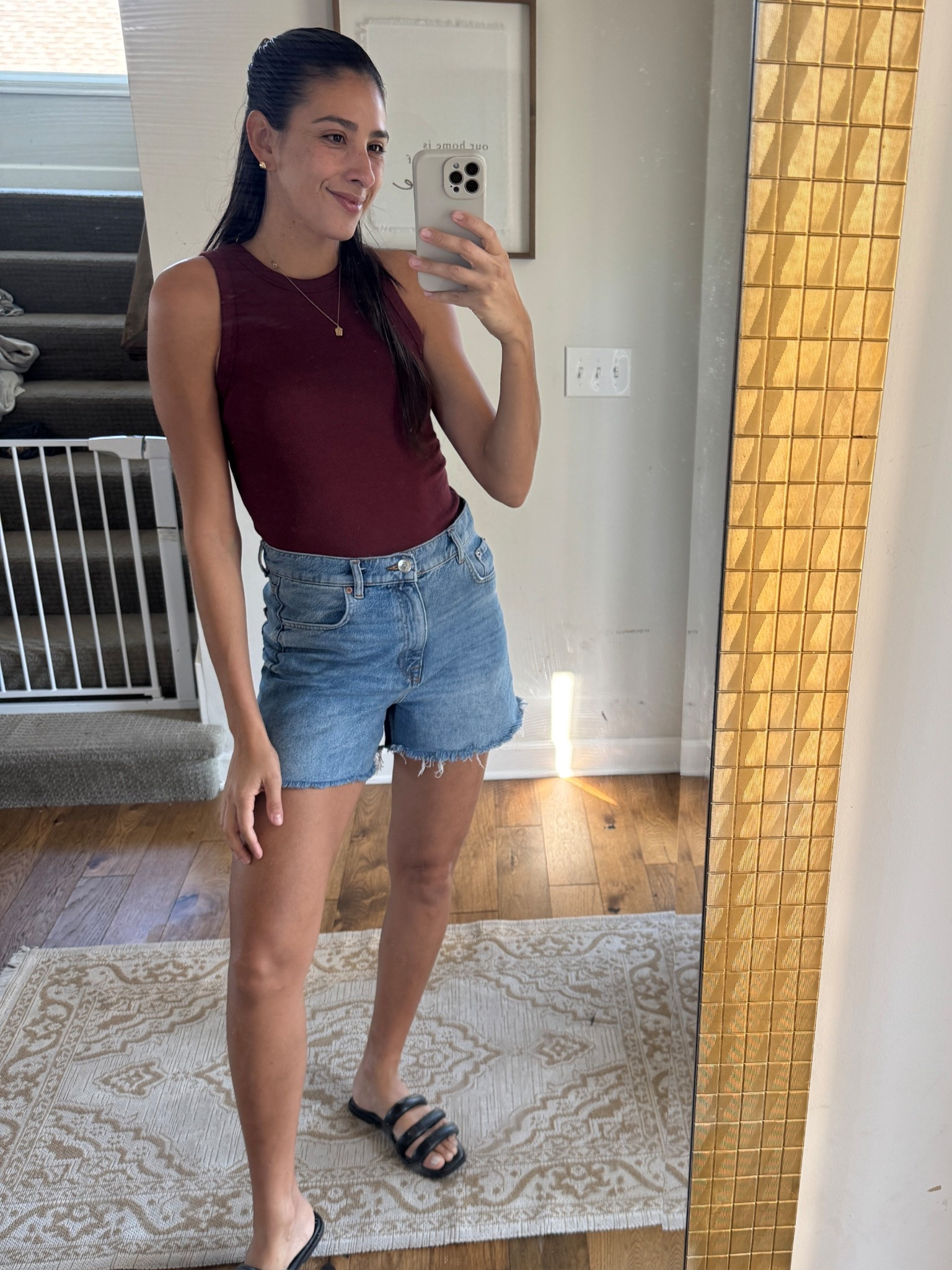 This my fave everyday tank top and it’s ONLY $8 (I have in 3 colors)❤️

#LTKFindsUnder50 #LTKStyleTip #LTKTall