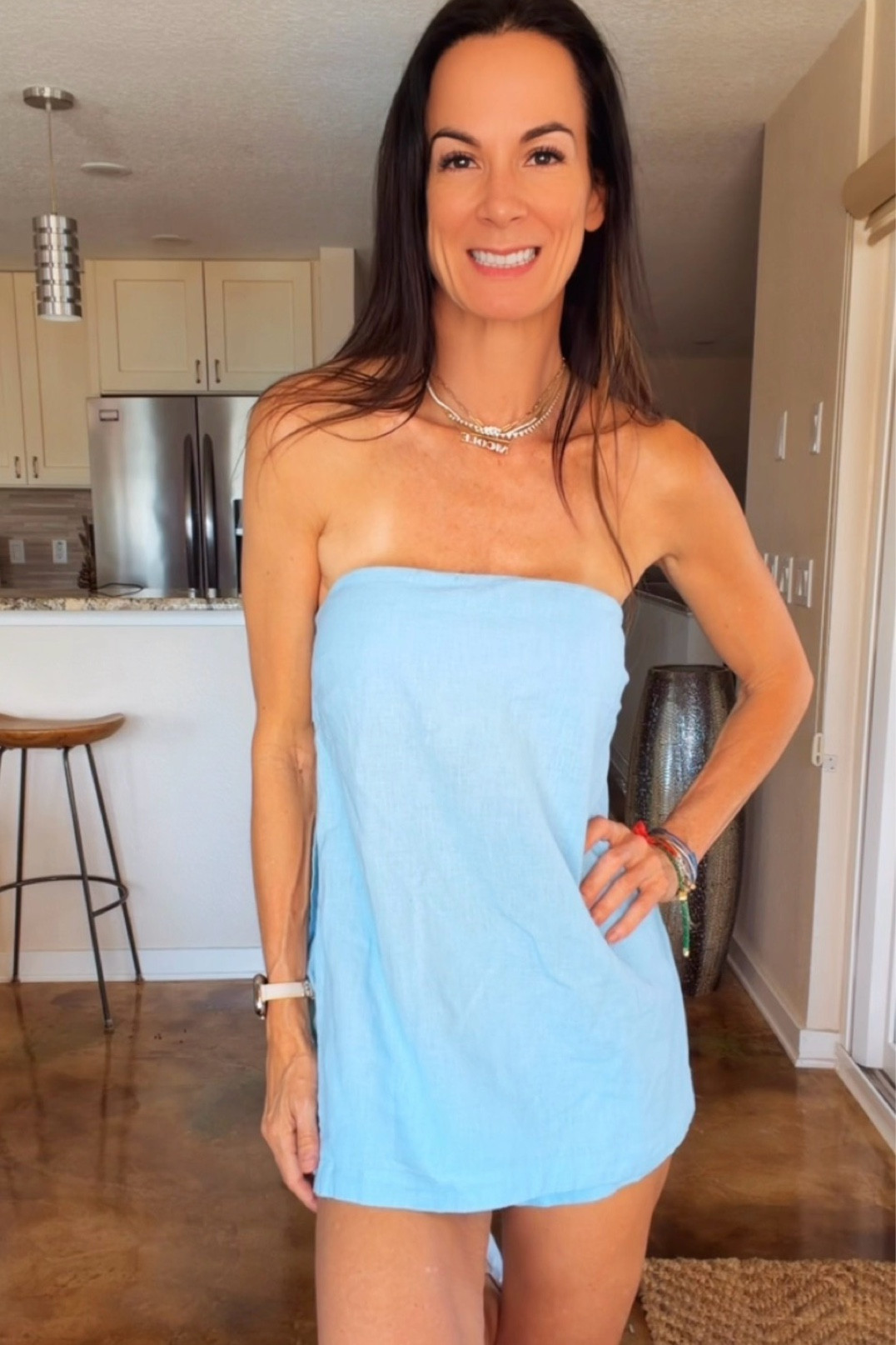 This little linen set… yeah she’s dangerous 😌

Cute, coastal, casual… but somehow still looks like you tried (even when you didn’t)

And I’m not kidding — I got stopped MULTIPLE times wearing this 🤭

Lightweight, easy, throw on and go… but still giving “put together without the effort”

We love a low-maintenance queen ✨

Wearing XS

#NicoleColeeStyle #CoastalStyle #EffortlessChic #SummerSet #LTKFinds



#LTKgrwm #LTKootd #LTKdayinmylife