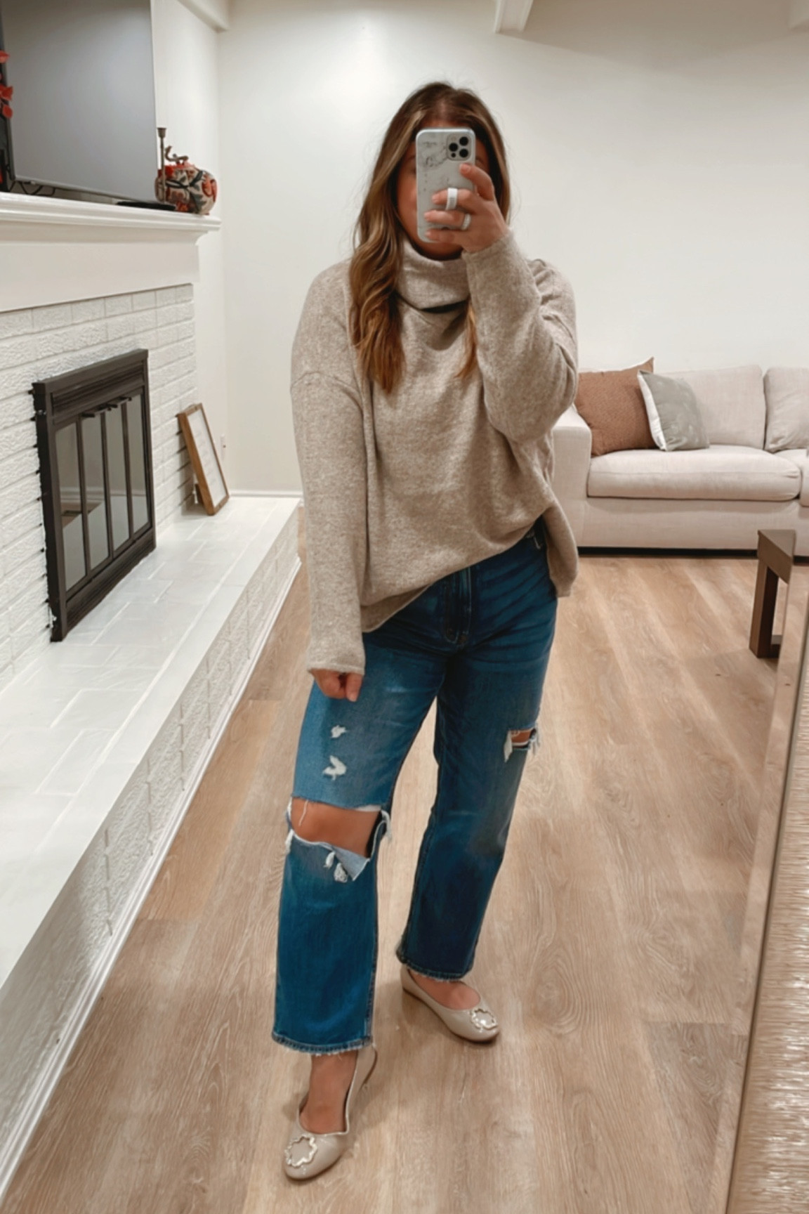 Favorite Fall Sweater!!
Casual fall look
Family pictures
Date Night
Cozy Casual
@Walmart
@WalmartFashion

#LTKfindsunder50 #LTKover40 #LTKsalealert