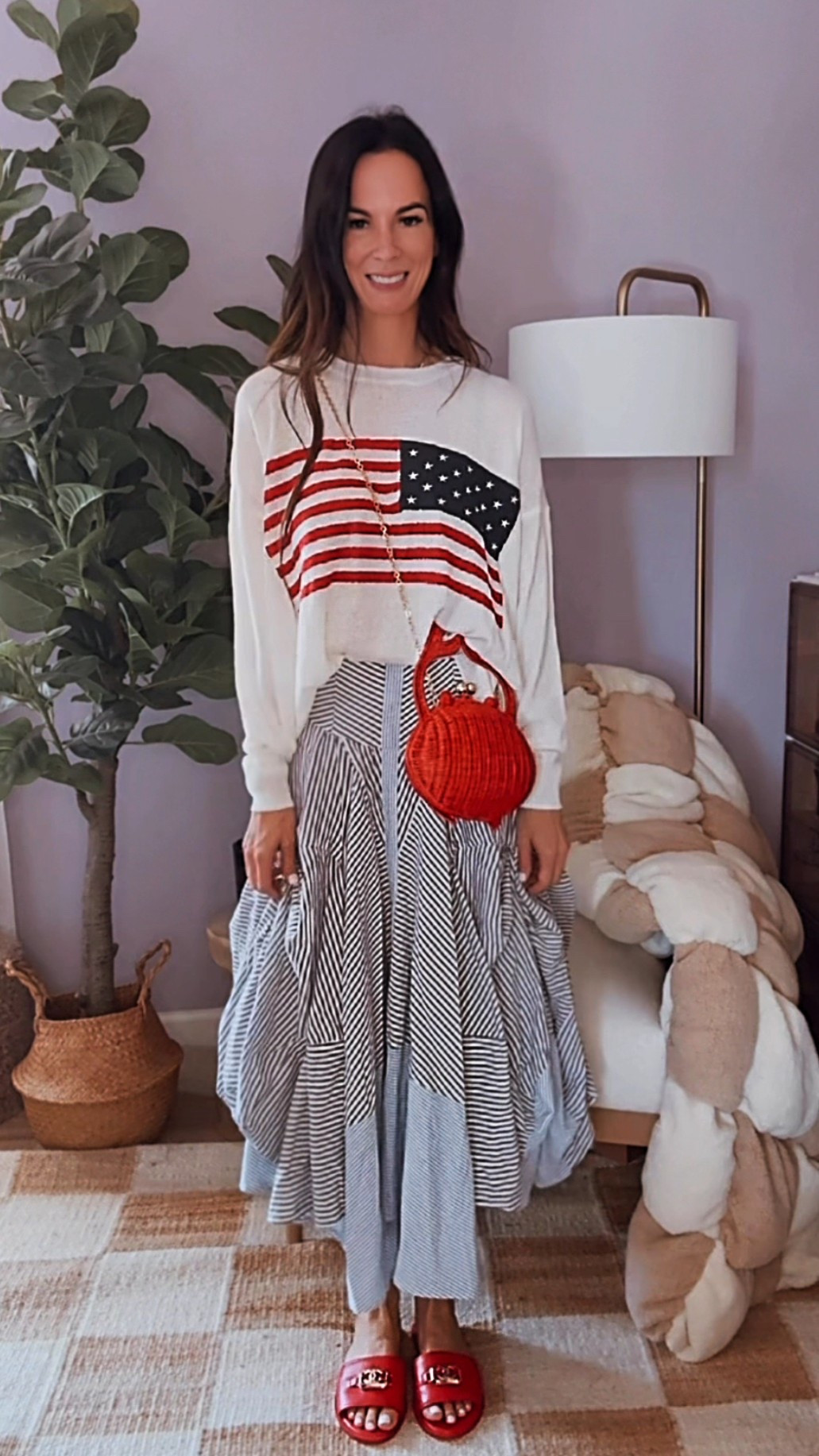 One skirt, five Ralph Lauren-inspired looks? Challenge accepted.

From varsity vibes to floral boot moments, I’m making stripes the main event and mixing prep with a little extra flair. Which look is your fave?

Wearing XS skirt and S sweater. 

#RalphLaurenStyle #PreppyChic #OneSkirtFiveWays #ClosetRemix #StyleChallenge #nicolecolee #FashionReel #MixAndMatchMagic #revolveambassador #fashionblogger #styleblogger Nicole Colee, Polo



#LTKStyleTip #LTKShoeCrush #LTKParties