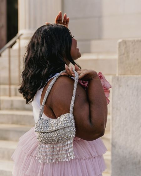 Let’s dress like the icon Carrie Bradshaw but make it curvy — ᴀ ʟᴀ ᴄᴜʀᴠʏ ʙʀᴀᴅꜱʜᴀᴡ. 

Tank XXL
Skirt 3X - need a 2X runs large 

Plus Size Fashion, Carrie Bradshaw Style, Pink Tulle Skirt, spring trends, summer vacation, outfit inspo

#CurvyBradshaw

#LTKPlusSize #LTKFindsUnder100 #LTKFindsUnder50