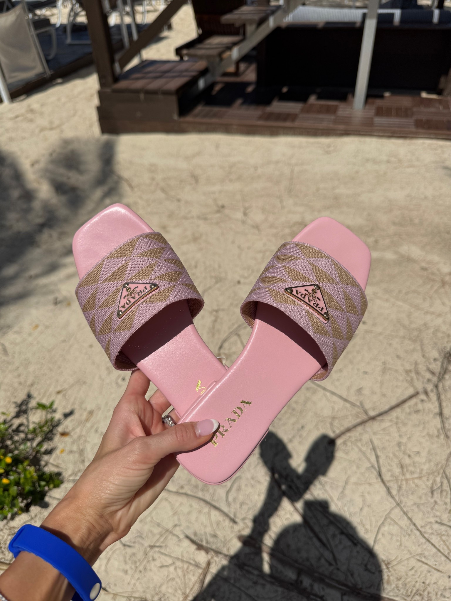 Designer inspired 
Amazon find 
Pink sandals 
Beach spring summer 

#LTKShoeCrush #LTKSwim