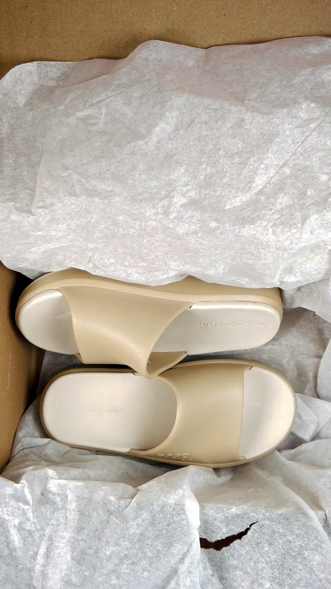 P448 Riviera Slide Sandals

Inspired by fresh water fun and designed with algae-based BLOOM materials, these slip-on sandals from P448 are water-resistant and ultra-comfortable, featuring a sand rubber design, an anatomic BLOOM footbed, and a recycled non-slip rubber tread outsole for support on all your sun-soaked adventures—plus, this pair comes packed in a water-resistant cooler bag with a bottle opener carabiner.

#LTKTravel #LTKmomlife #LTKSwim