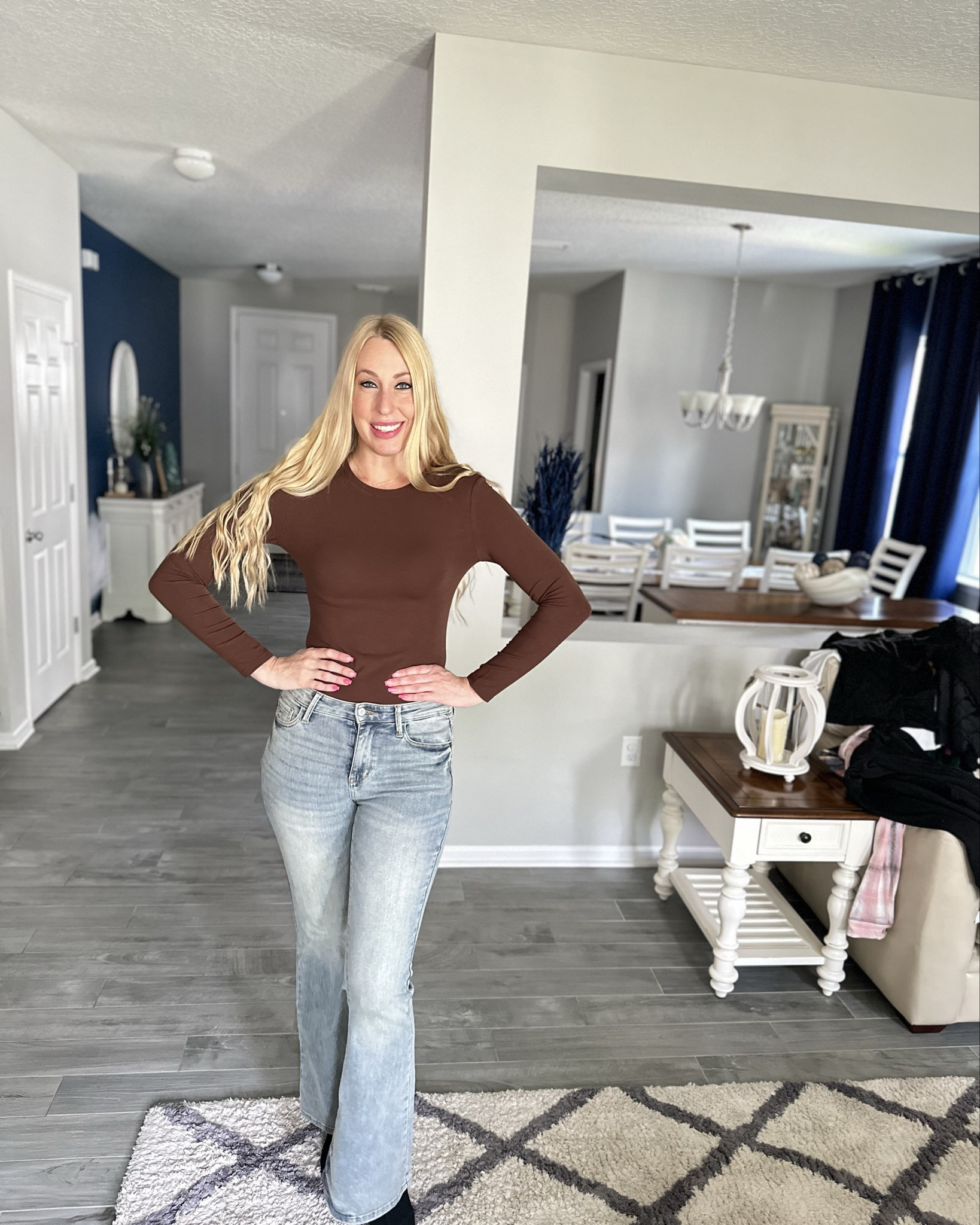 Long sleeve bodysuit 
🤍 this bodysuit has super stretch and can literally help make any outfit for fall 
🤍 wearing size small, fits true to size 

#LTKFindsUnder50 #LTKBacktoSchool #LTKStyleTip