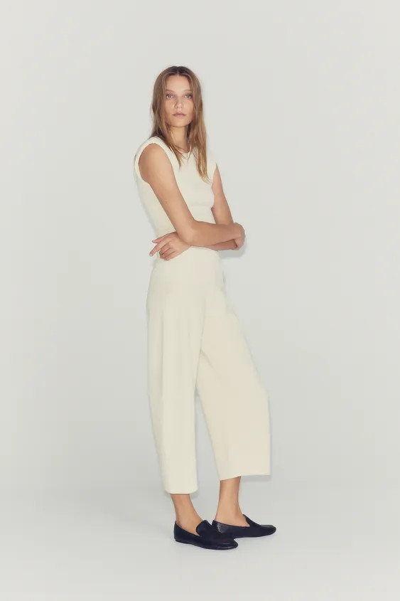 SLEEVELESS TOP WITH SHOULDER PADS | Zara DE