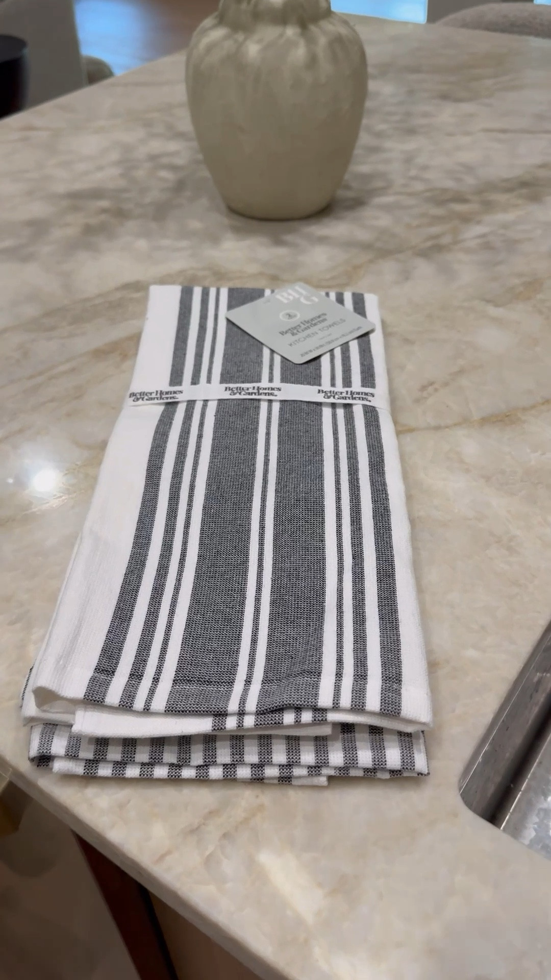 These kitchen towels are great and such a great price! 

#LTKFindsUnder50 #LTKHome #LTKdayinmylife