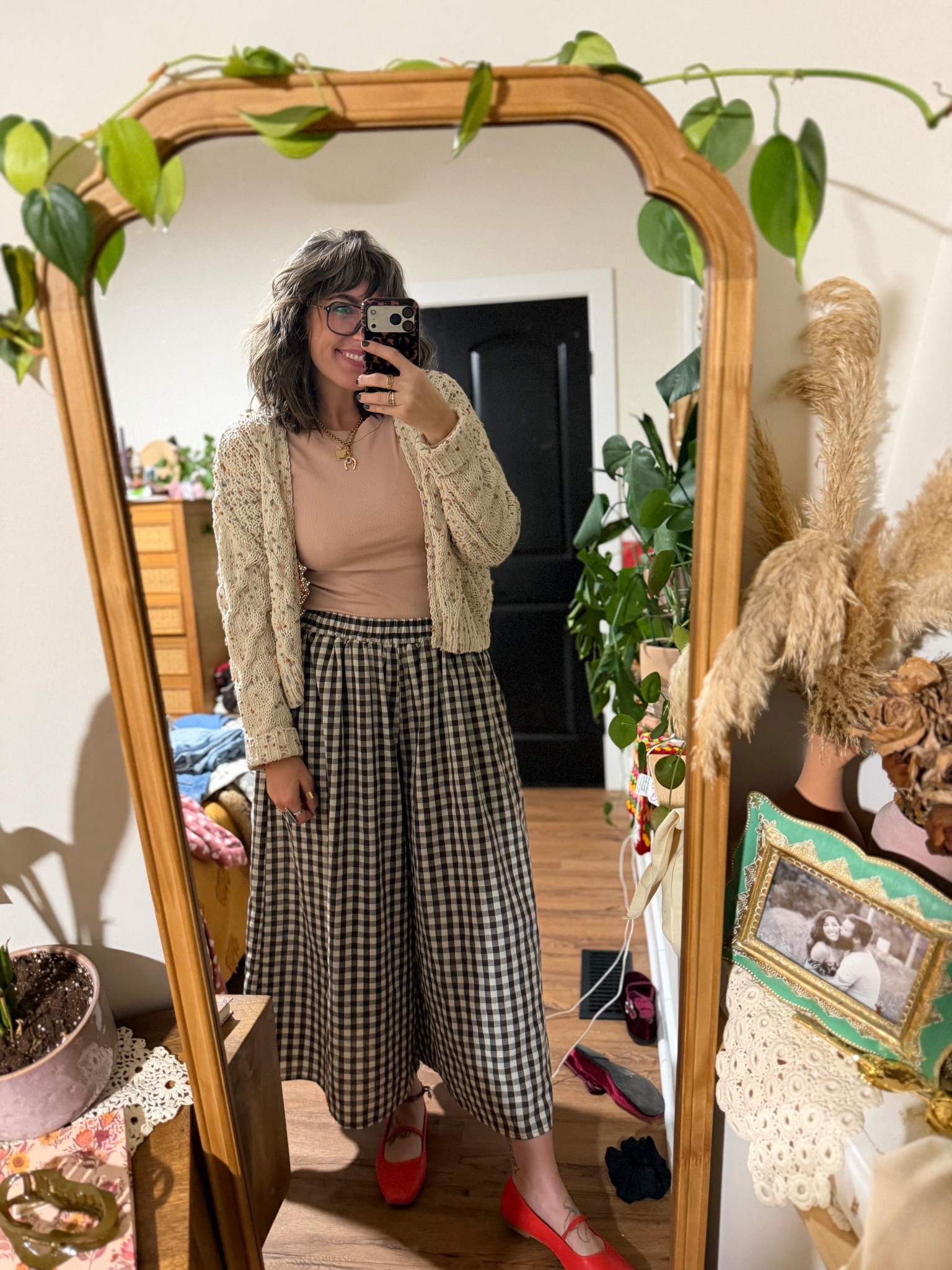 Wide leg gigham pants!! 

#LTKmomlife #LTKFindsUnder50 #LTKootd