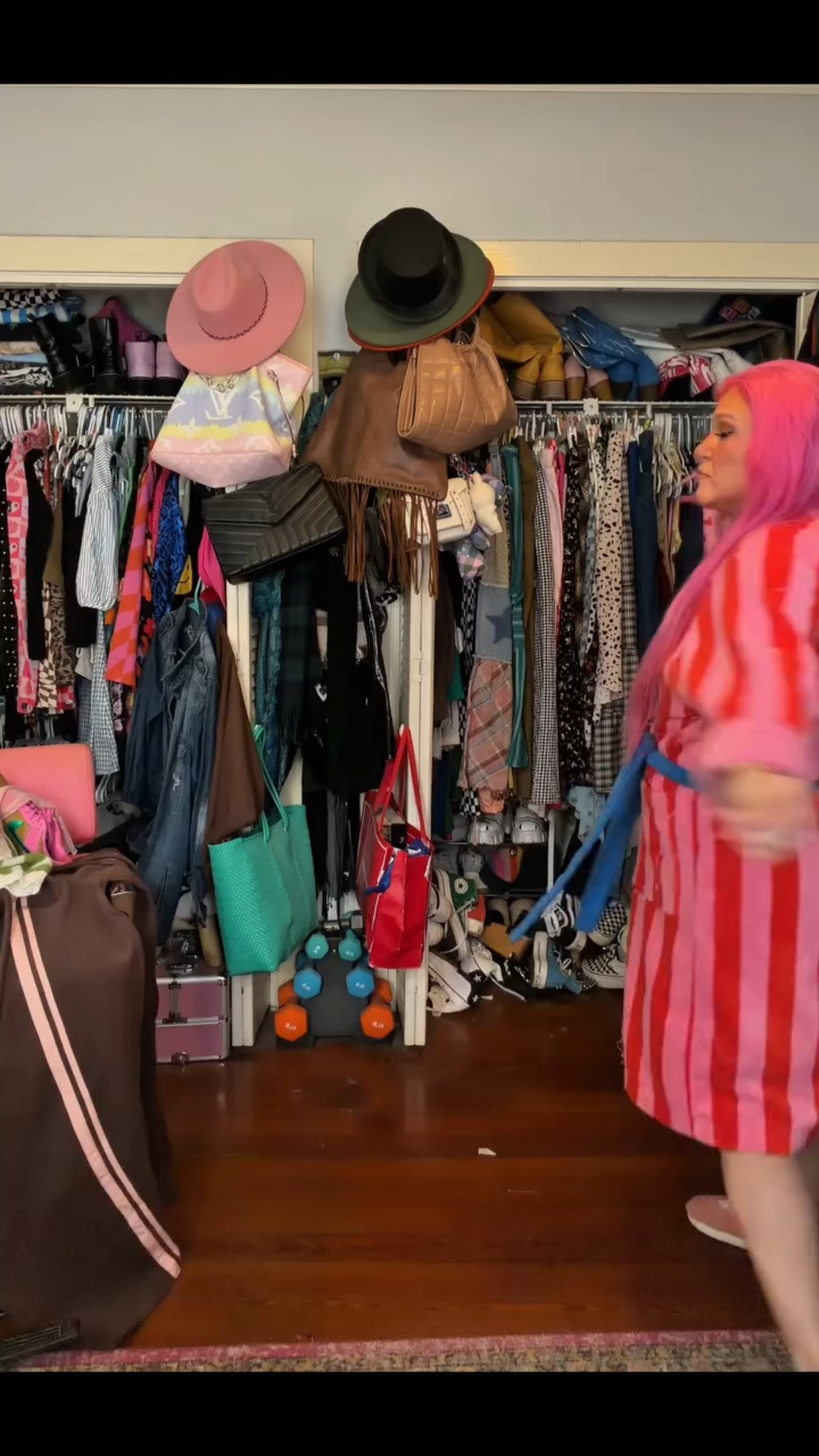 *Shacket is Vanilla Sky thrifted
* Nike dunks are Limited Edition found on Poshmark

Chilly weather but make it CUTE 🌈❄️
Come get ready with me while I build a comfy outfit that feels like a warm hug but still shows up with color. Because being cozy does not mean being boring — especially when it’s cold outside.

Soft layers ✔️
Easy comfort ✔️
Main-character energy ✔️
Awkward Dancing✔️



#LTKgrwm #LTKootd