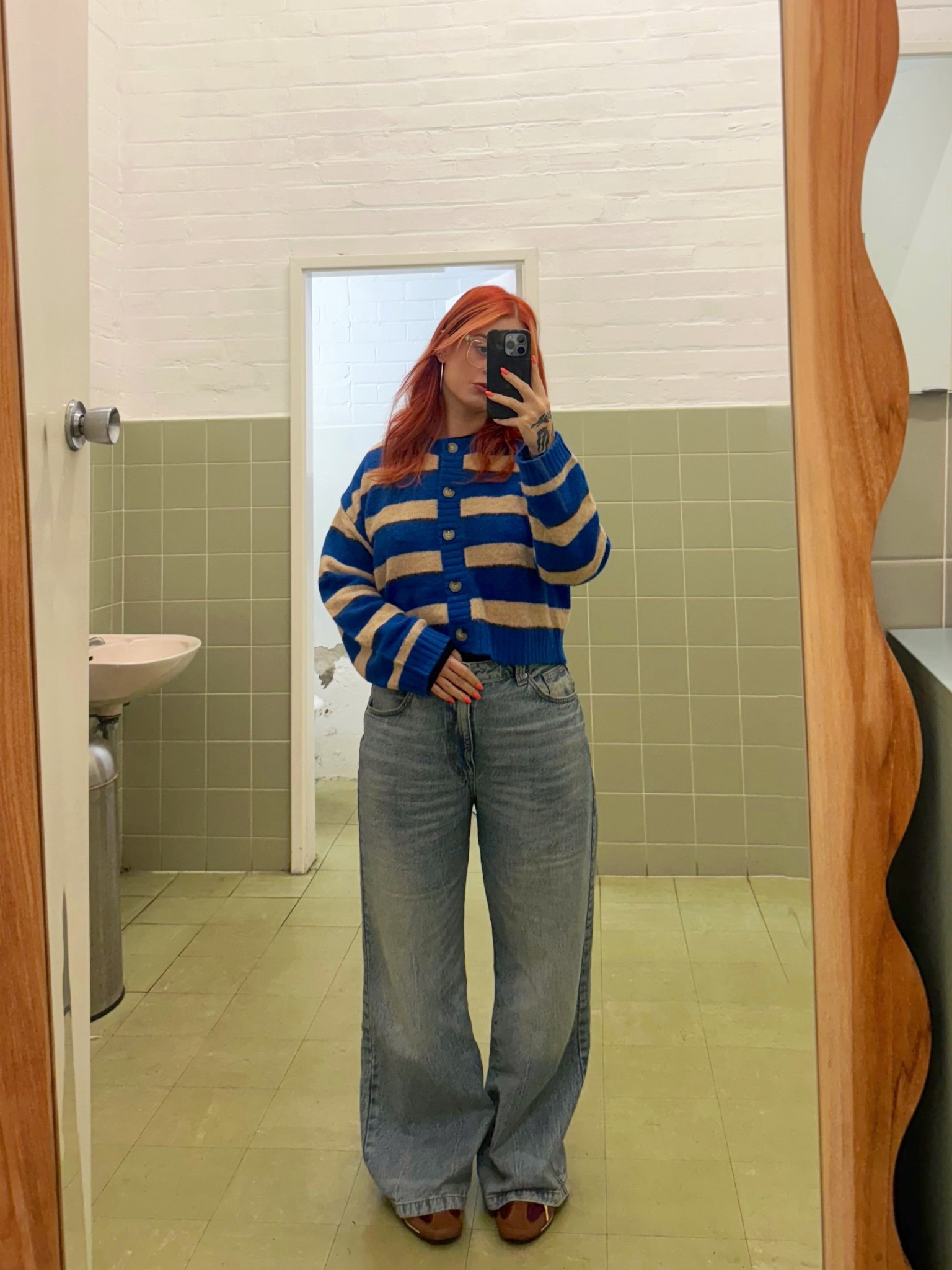 Living in oversized cardi’s! I’m wearing a size S in the cardi and 30 in the jeans 💙 

#LTKautumn #LTKaustralia #LTKmidsize