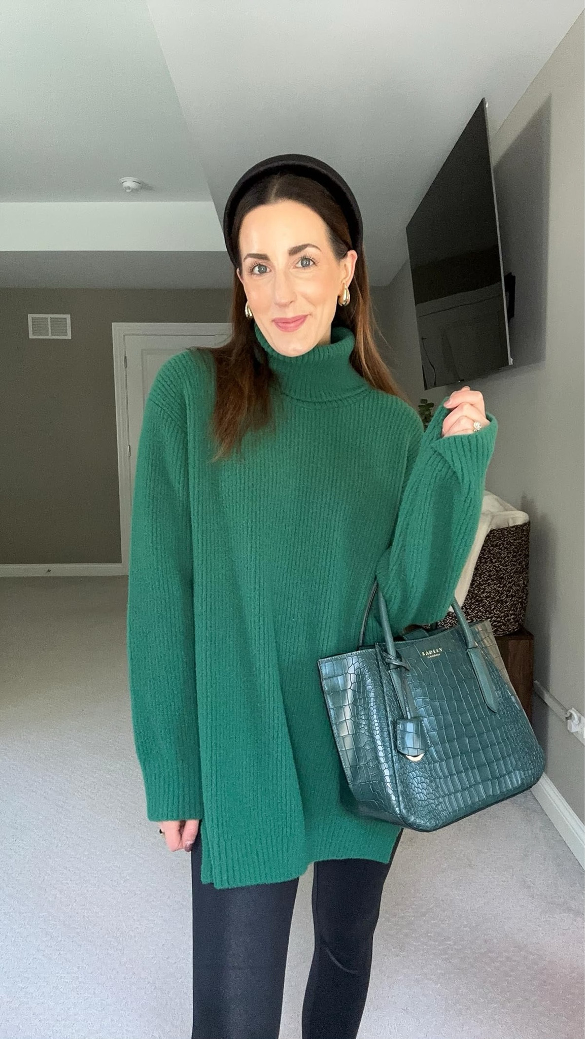 This green for fall is SO goood!!!! Amazon fall fashion inspo! Items include a green tunic, a green handbag, gold earrings, a black headband, faux leather leggings and black mules  

#LTKSeasonal #LTKstyletip #LTKfindsunder100
