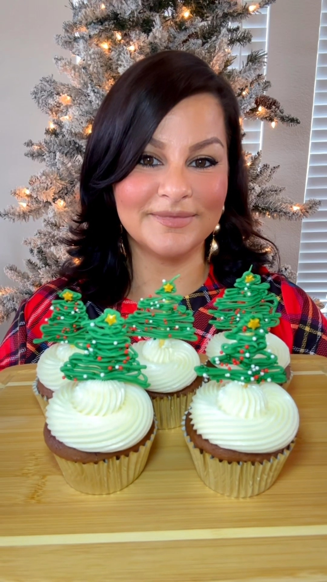 Holiday cupcake hack! 🎄 Made these cute Christmas tree toppers with pretzels, green candy melts, and sprinkles. So easy and so cute!

#HolidayBaking #ChristmasCupcakes
#CupcakeToppers #FestiveTreats
#HolidayDesserts #ChristmasBakingIdeas #BakingInspo
#HolidayEntertaining #DIYBaking
#FoodCreator #LTKBaking 
#HolidayRecipes #ChristmasTreats
#EasyHolidayBaking

#LTKHoliday #LTKHoliday #LTKfoodie #LTKKids