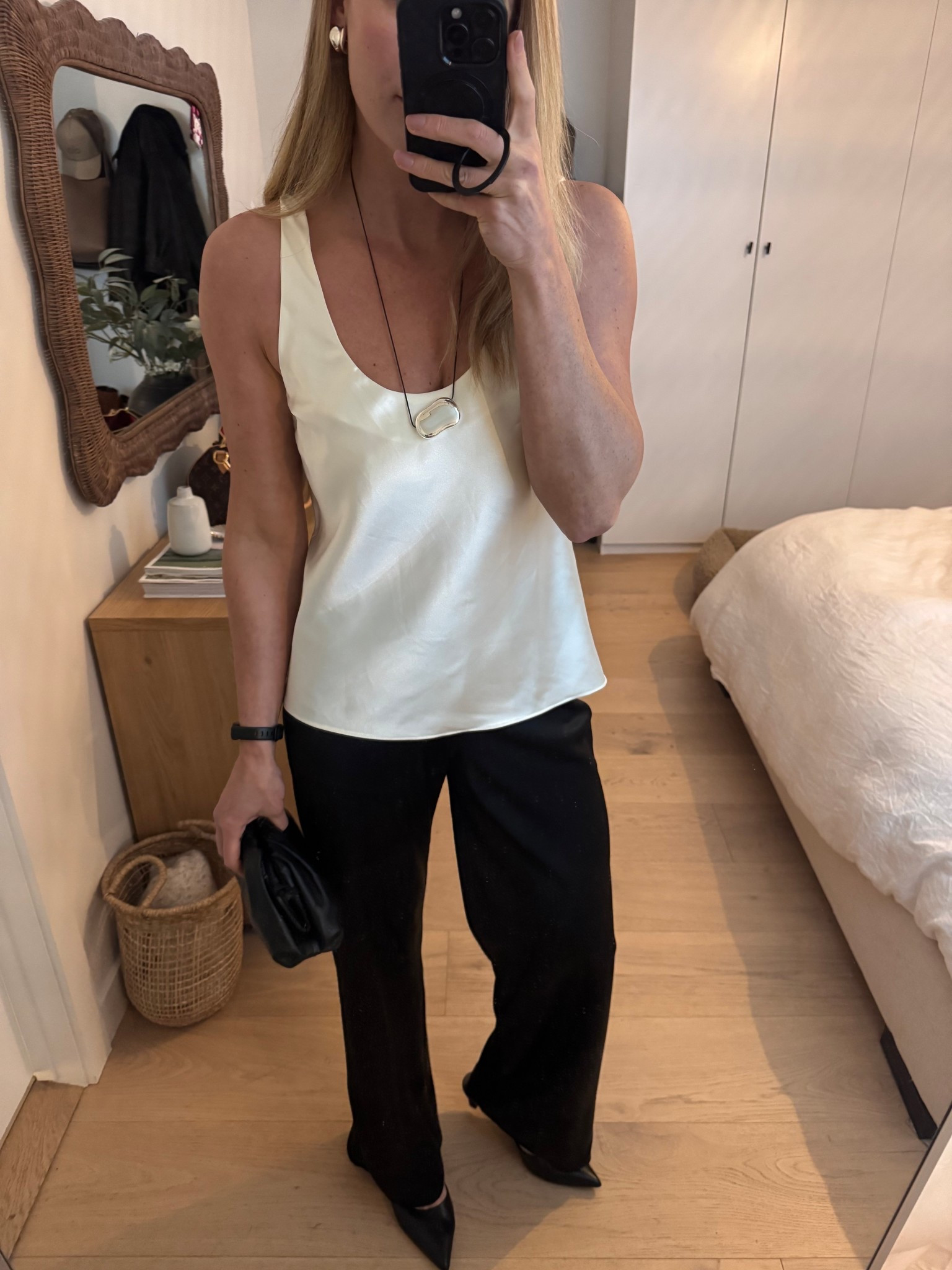 Birthday dinner outfit with satin pants and top, poppy barley heels. Simple and comfortable 🍾 🥂 