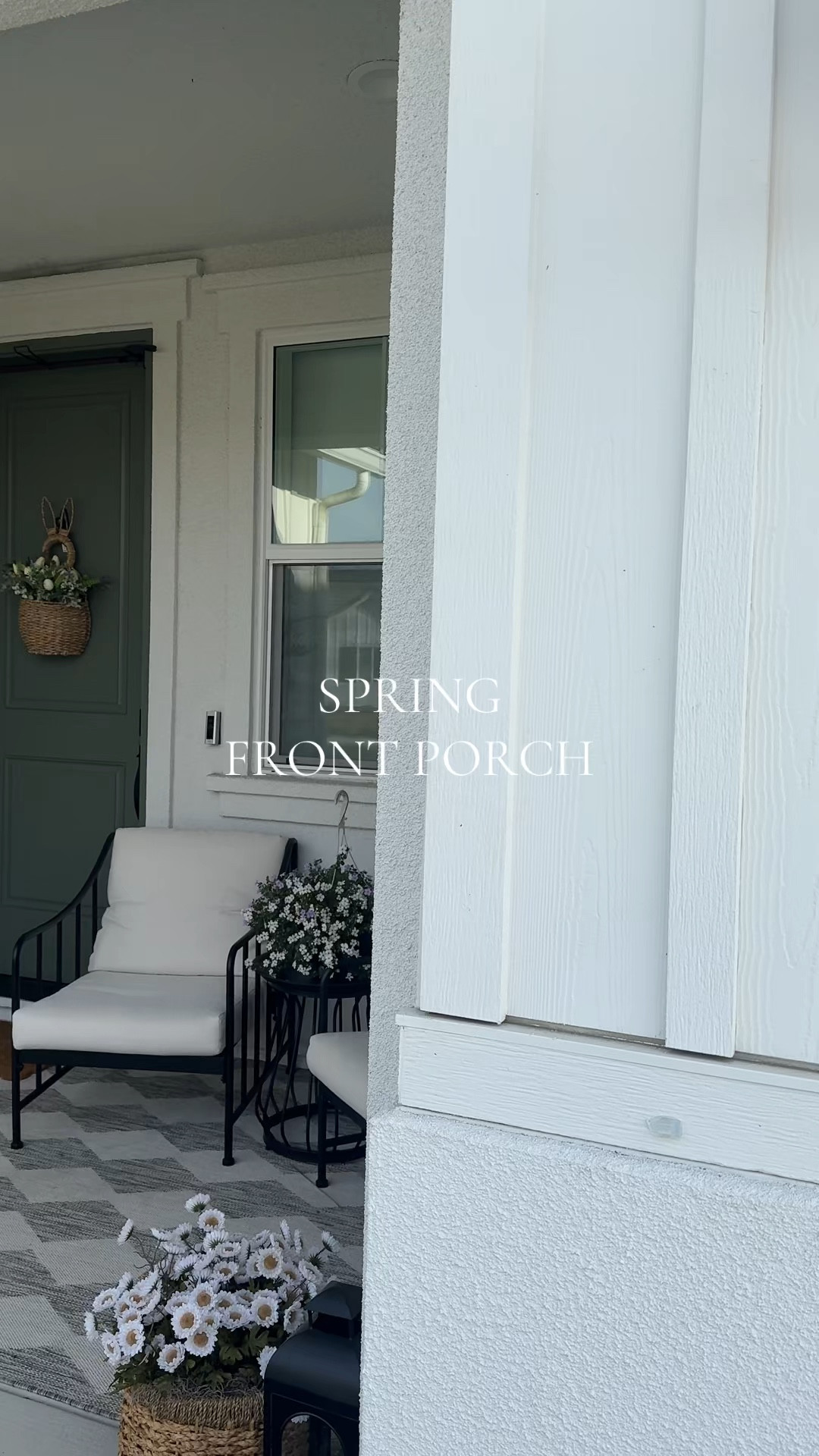 Spring Front Porch 🌿🌸

Found the Planter at Homegoods 