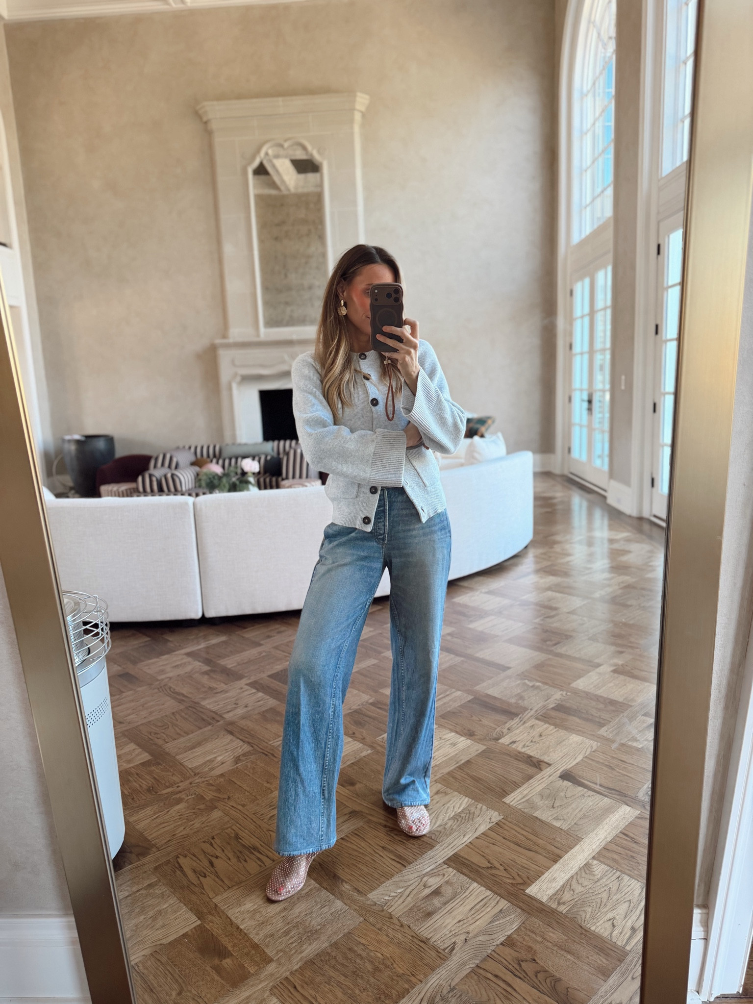 OOTD Wearing a size small in the sweatpant jeans. Sooo worth it. 10/10


#LTKmomlife #LTKootd #LTKOver40