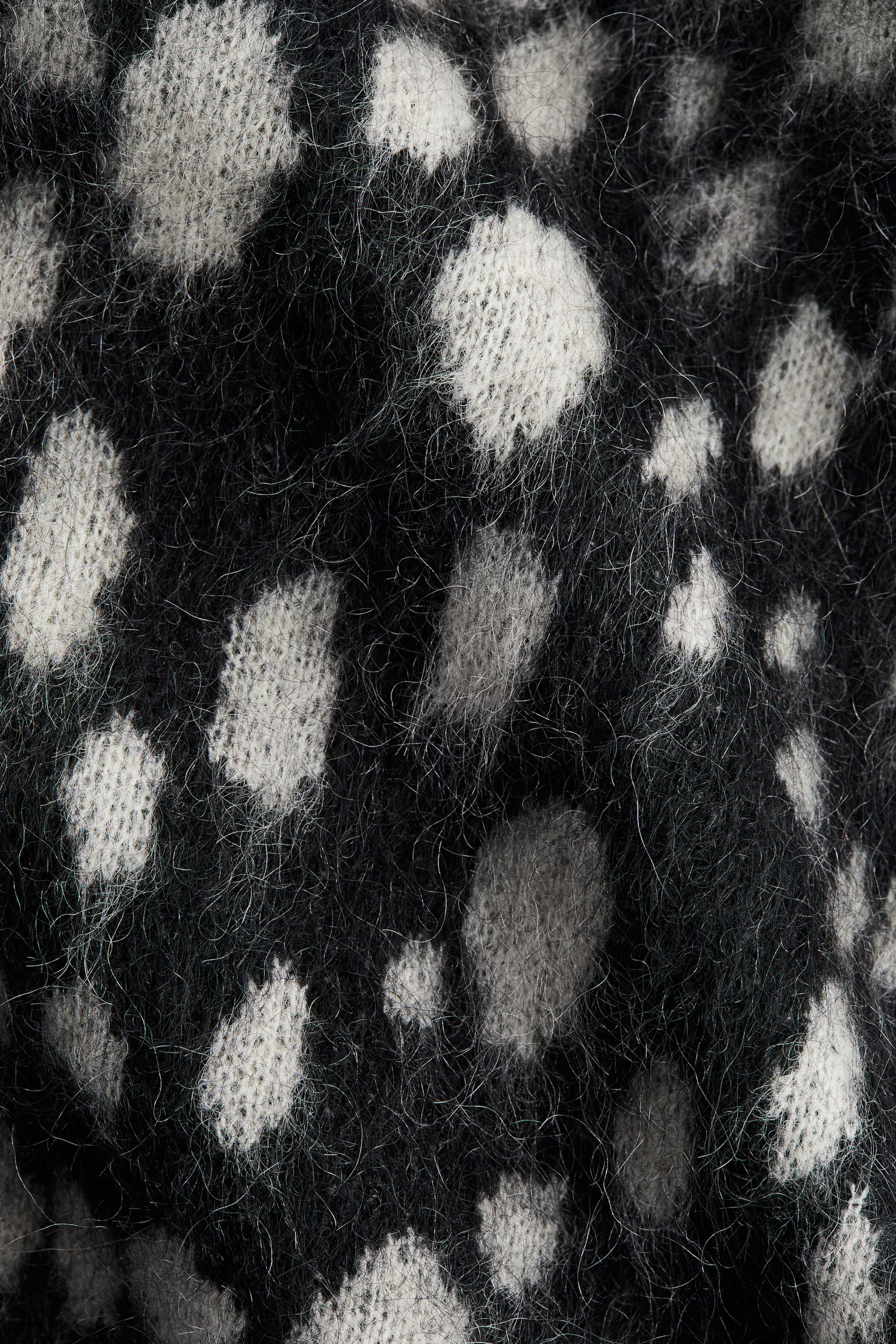 Mohair-blend turtleneck jumper | H&M (UK, MY, IN, SG, PH, TW, HK)