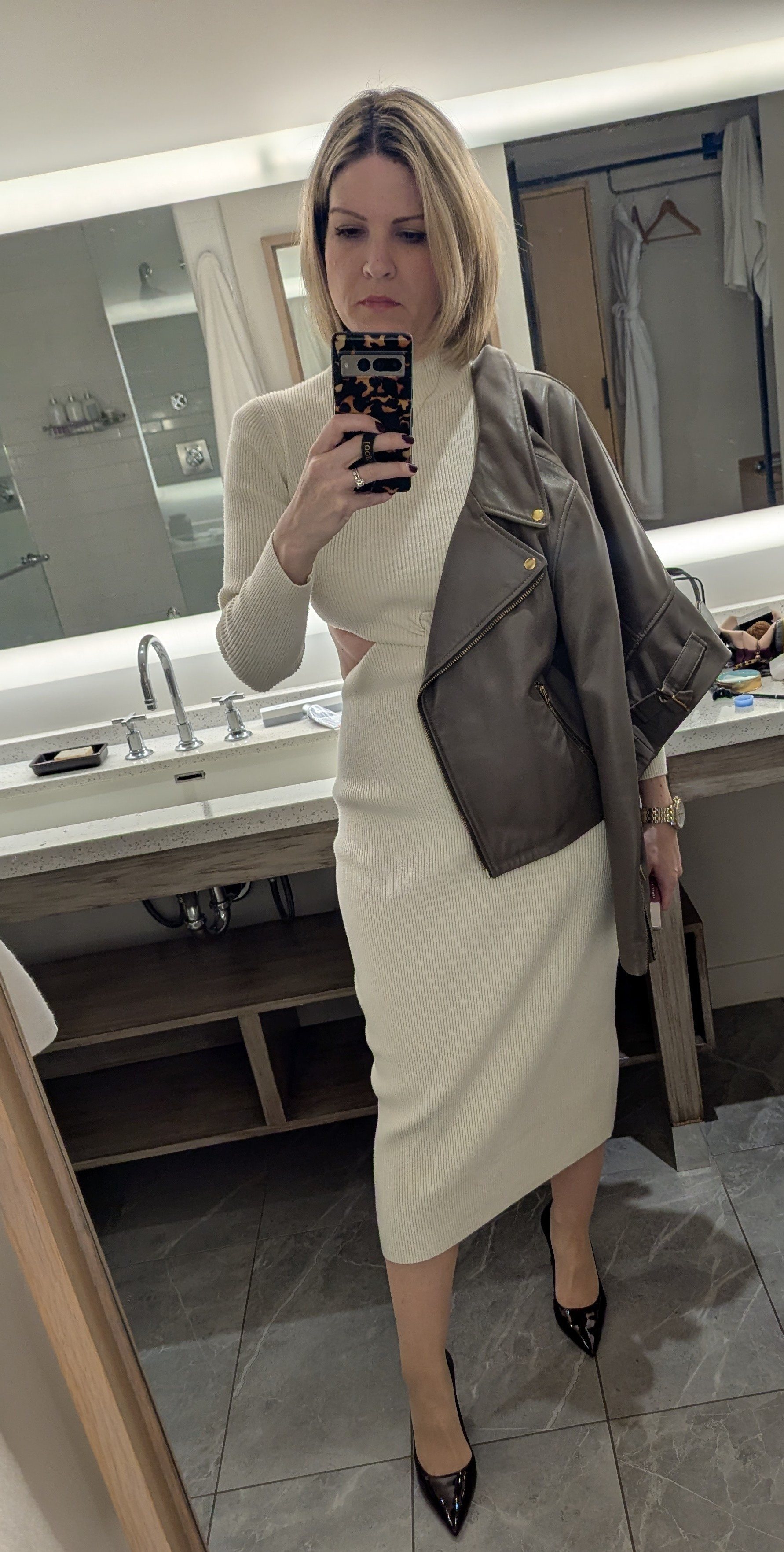 Rent the Runway to the rescue for tonight's dinner Old J.Crew jacket

#LTKMidsize #LTKShoeCrush #LTKOver40