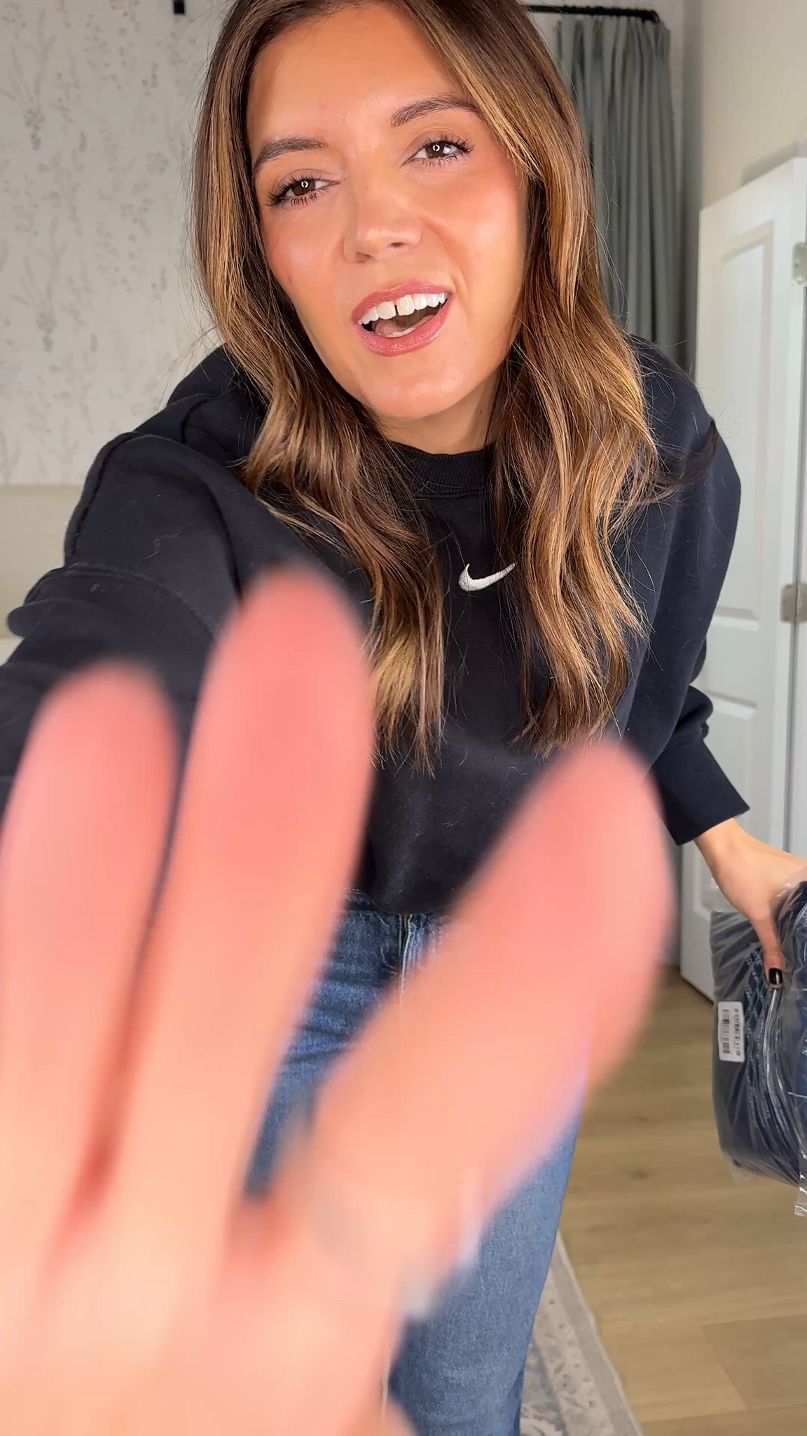 Our favorite jeans in a slightly wider leg?! Yes please!! 40% off! 

#LTKSaleAlert #LTKFindsUnder50 #LTKOver40