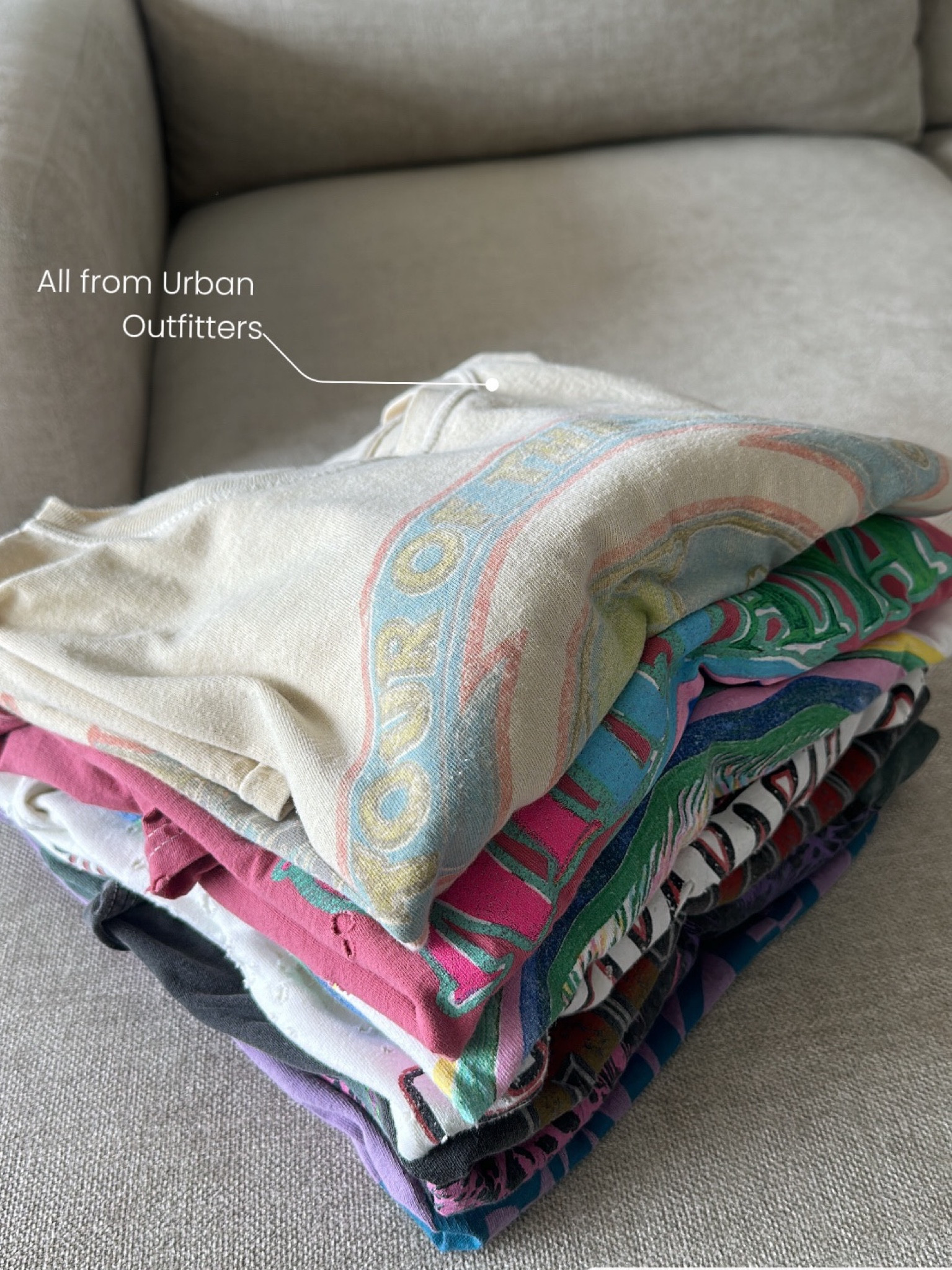 GRAPHIC TEES | OVERSIZED TEES 

#LTKstyletip #LTKunder50