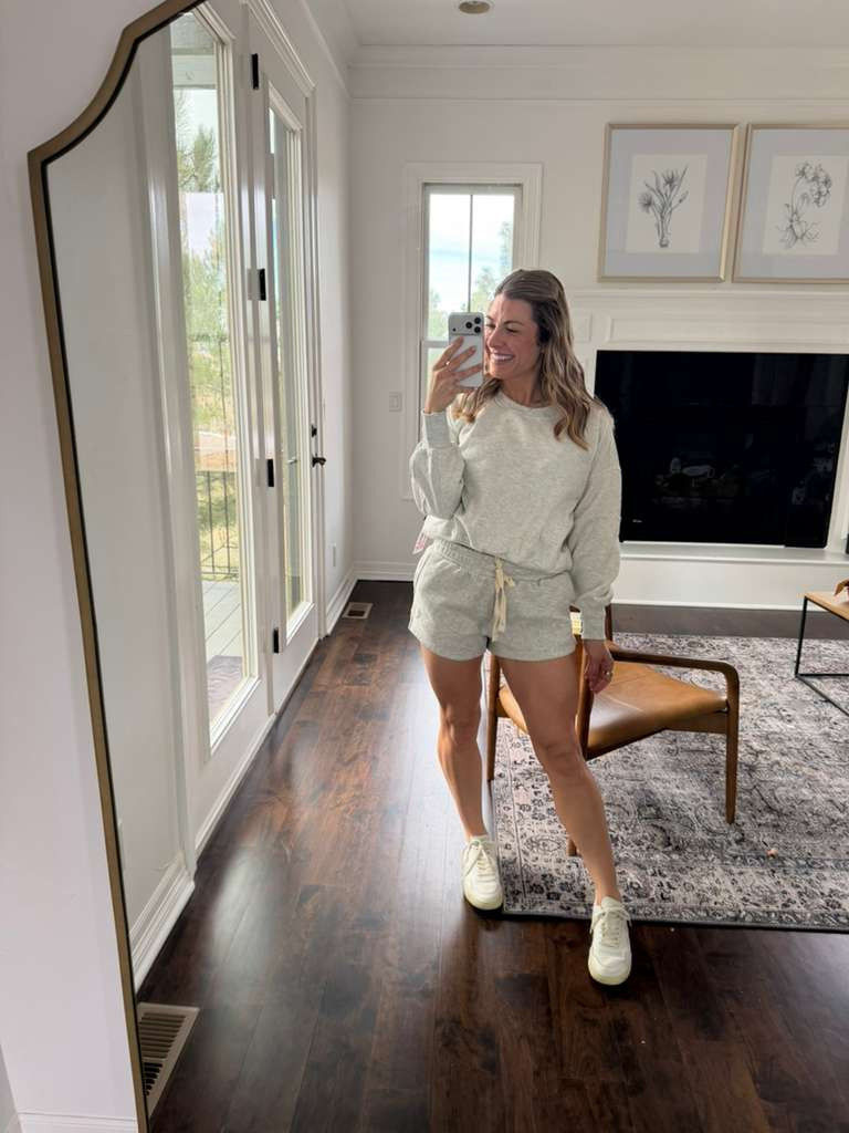 Heather grey dreams: Celebrity Pink pullover sweatshirt (M) and tie-front fleece shorts (S) from Walmart have me floating through chill days. Pure bliss! 🦆☕😄

#HeatherGreySweatshirt #CelebrityPink #WalmartFashion #PulloverSweatshirt #FleeceShorts #TieFrontShorts #CozySweats #PlusSizeStyle #Loungewear #EverydayOutfit 

 #LTKootd