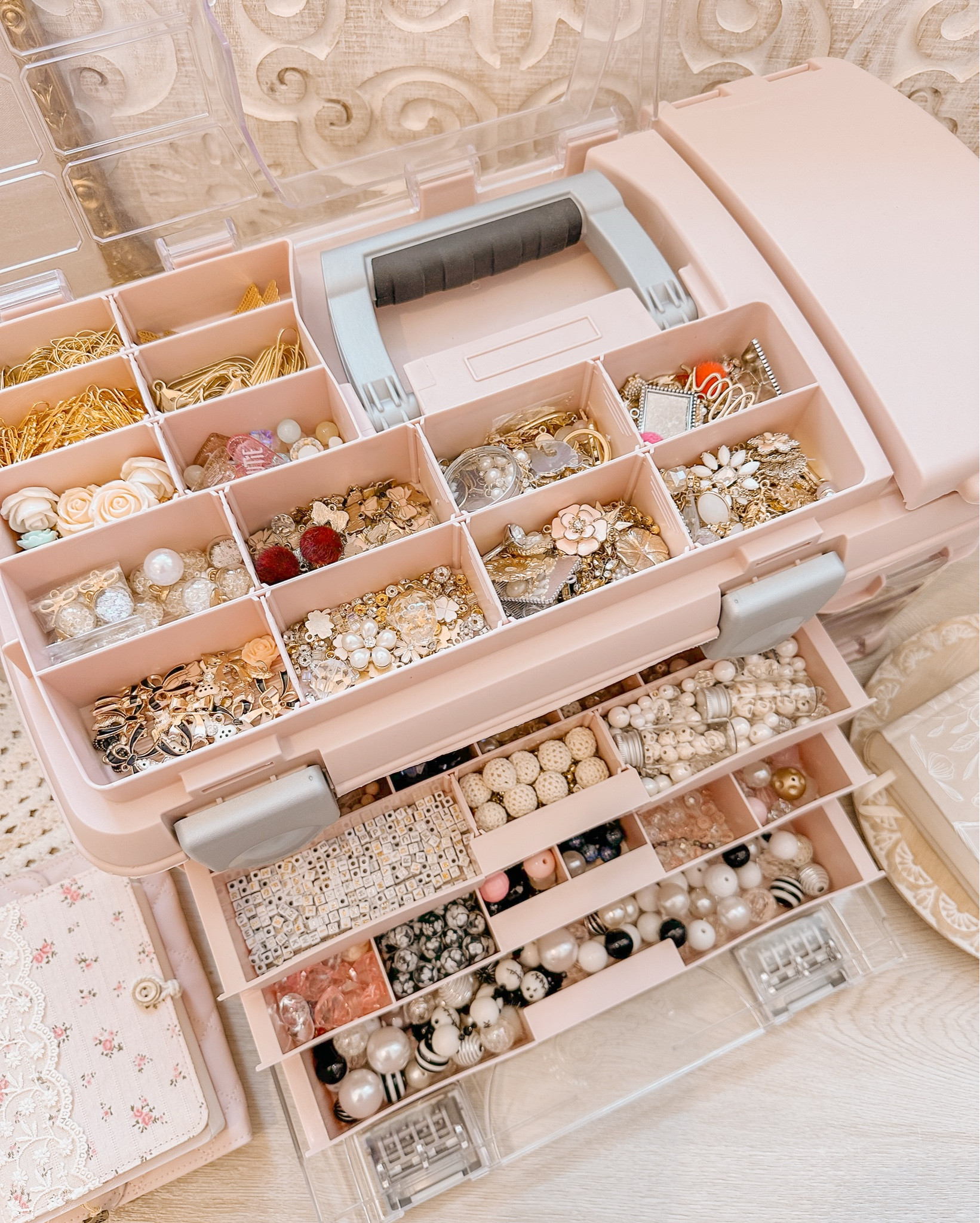 My favorite organizer

#LTKHome #LTKItBag #LTKTravel