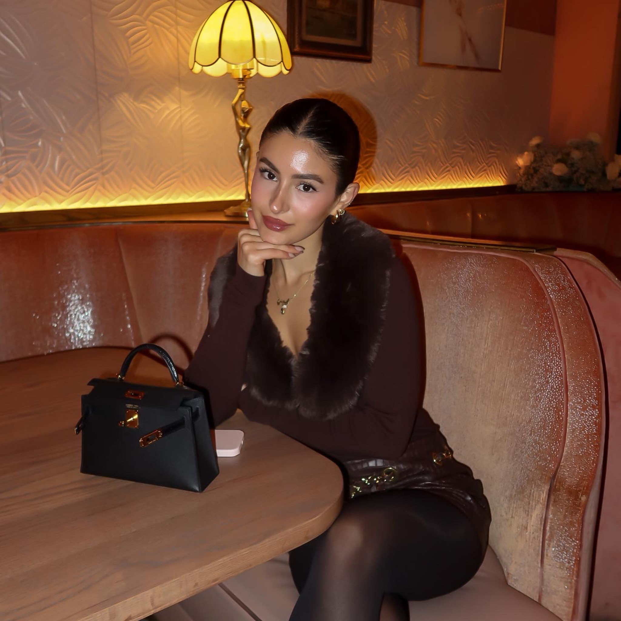 Fall fashion brown outfit faux fur mini kelly



#LTKstyletip #LTKSeasonal