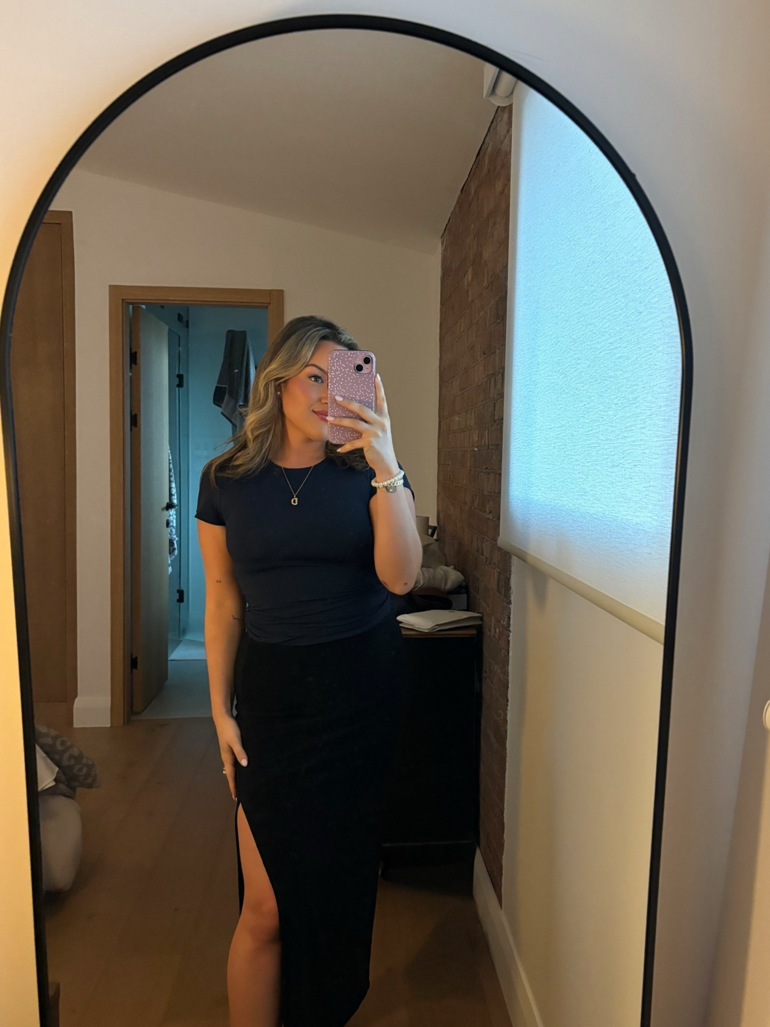 Perfect everyday skirt 🖤

Size S in bottom - M top

#aritzia #workwear #summerfit #skirts

#LTKsummer #LTKworkwear #LTKpetite