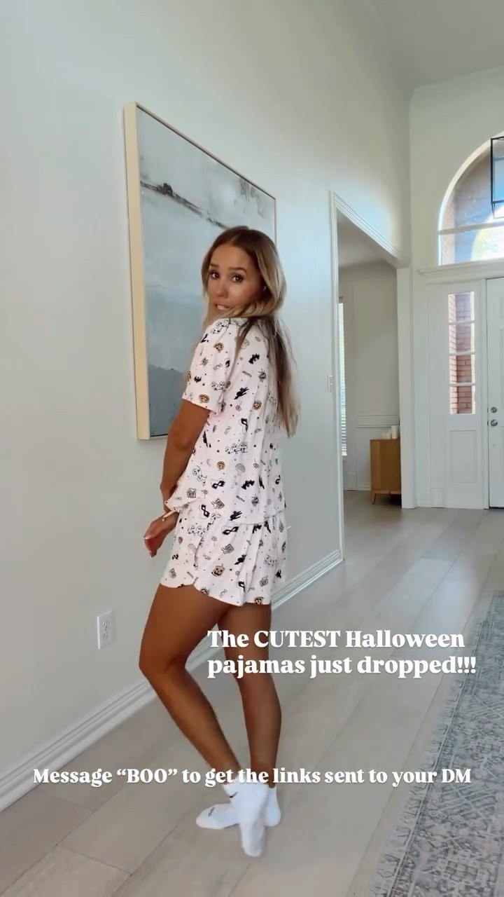 The CUTEST Halloween pajamas just dropped!!! These sets always sell out quick. I linked a few more that I bought too! 

Wearing my tts (small)

5’5” // 120 ish lbs

#LTKSeasonal #LTKmomlife #LTKootd