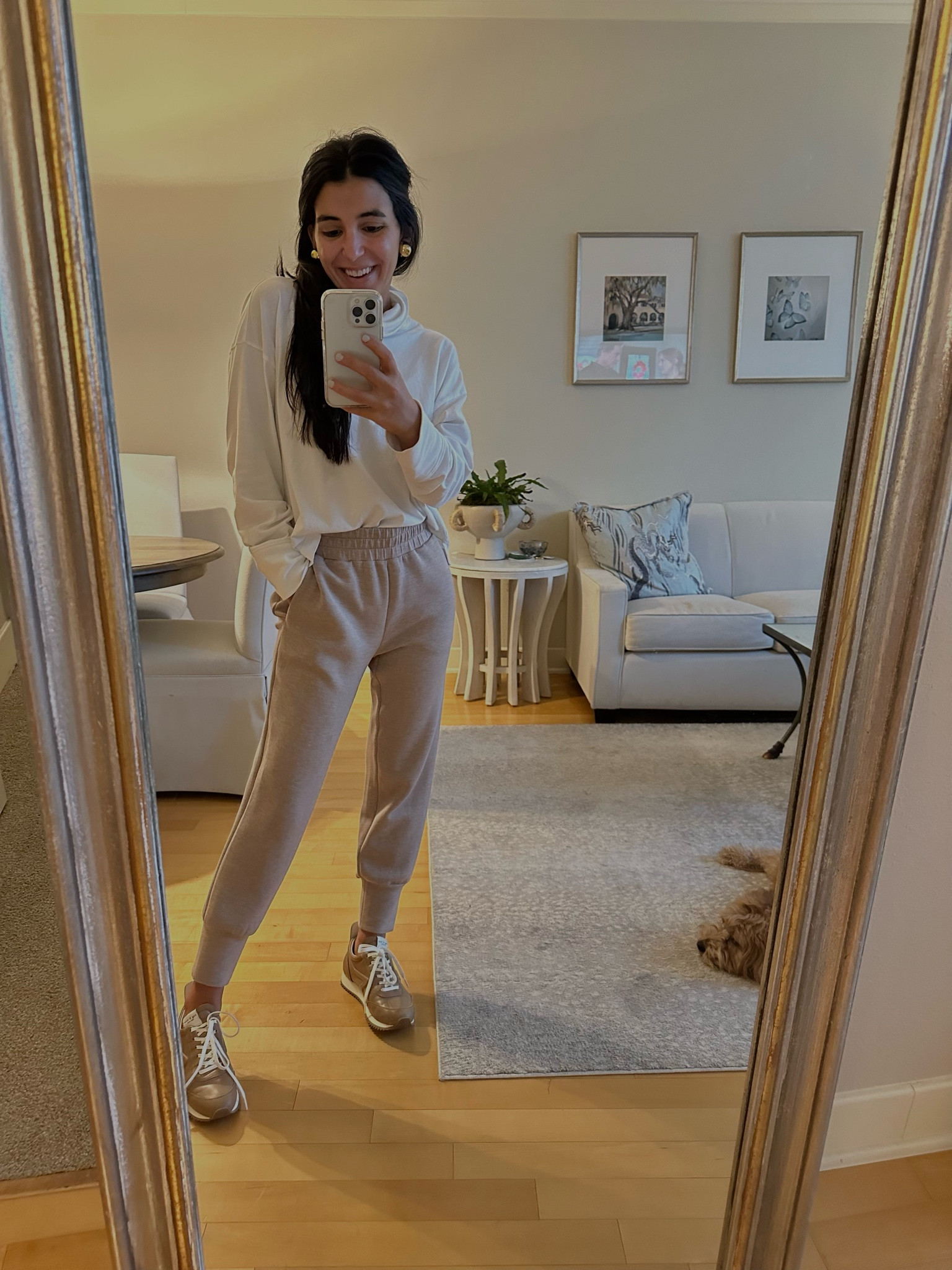 Chic lounge 

#LTKfindsunder100 #LTKstyletip