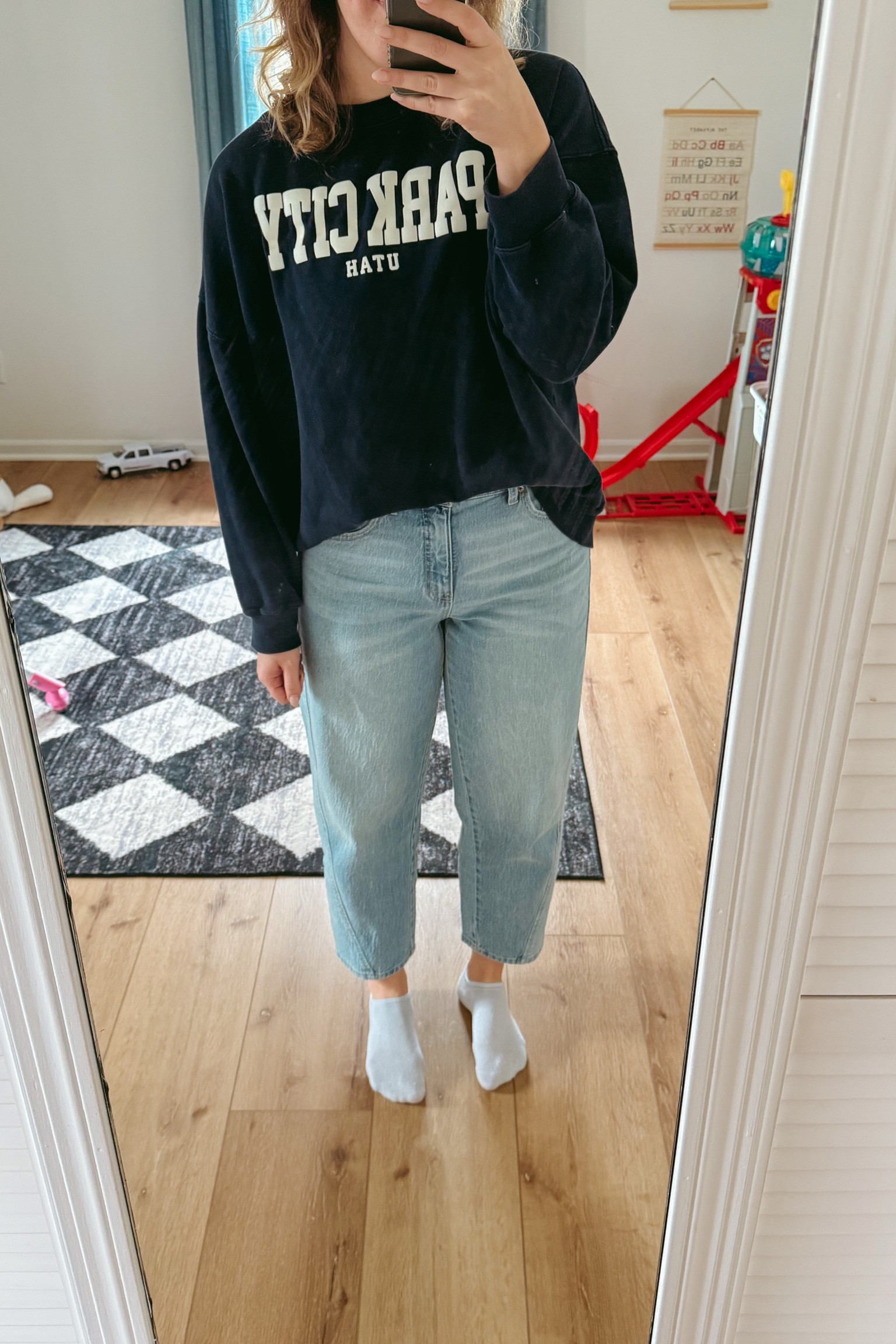 Walmart barrel jeans! 

#LTKstyletip #LTKfindsunder50 #LTKmidsize