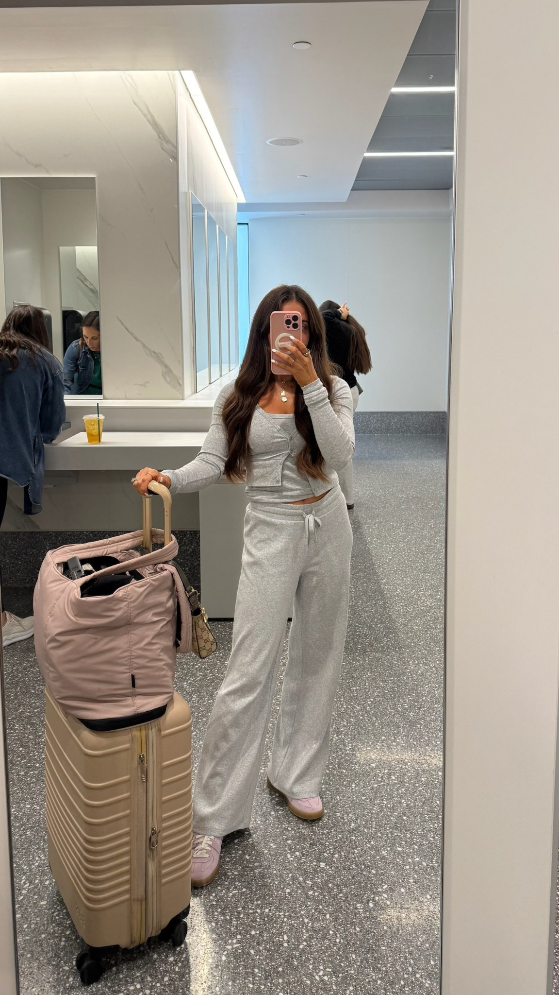 20 hour travel day to Greece requires a comfy set

Aritzia, aritzia set, lounge set, comfy set, cozy set, casual set, travel day, travel outfit, airport outfit, airplane outfit, cozy travel outfit, cute travel outfit, chic travel outfit, luggagee

#LTKTravel #LTKStyleTip #LTKSeasonal