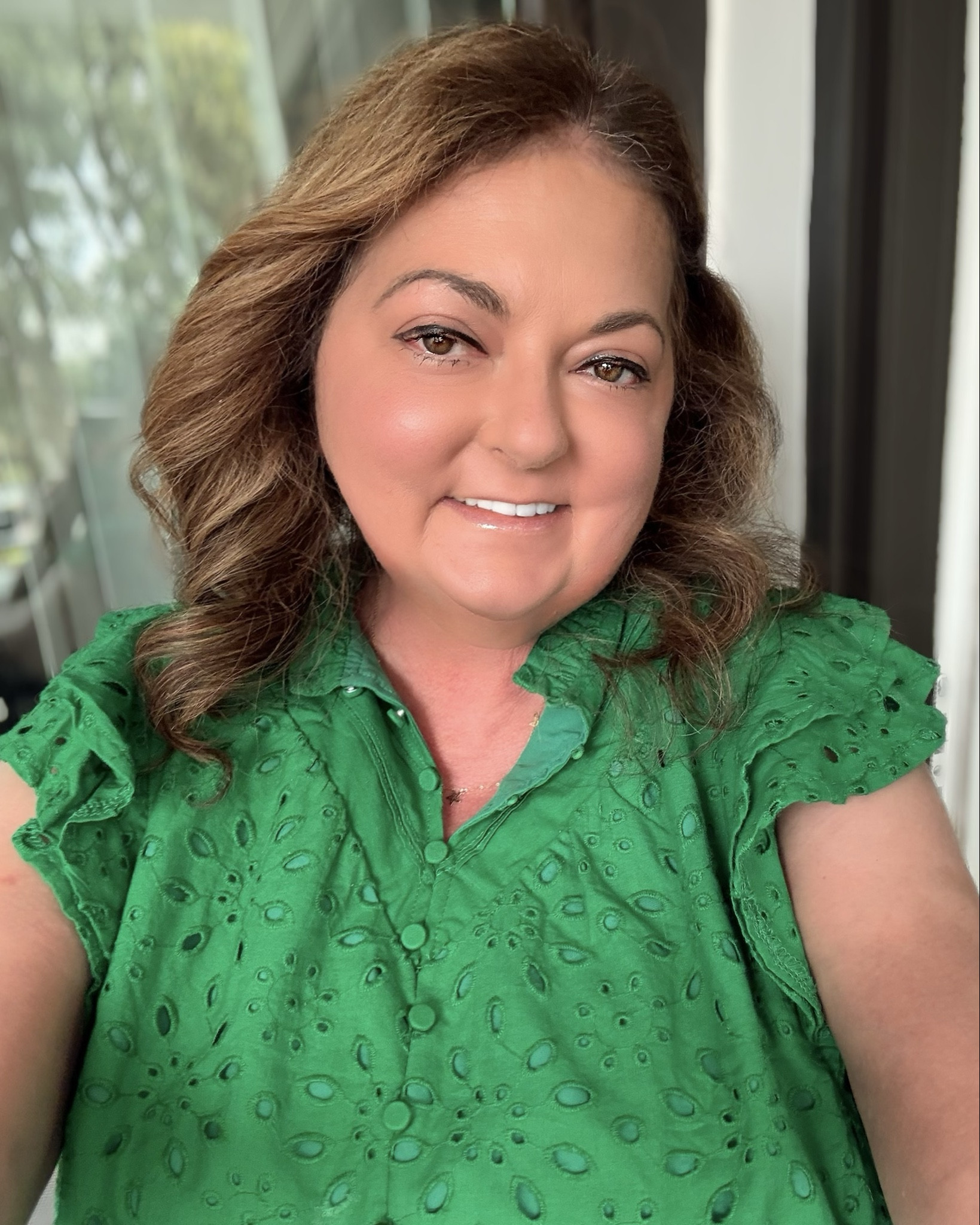 Was able to put on a little more makeup today. Had therapy and a dentist appt later. I am trying to lean into hope and take it day by day. 🙏🙏🙏

#LTKdayinmylife #LTKgrwm #LTKOver40