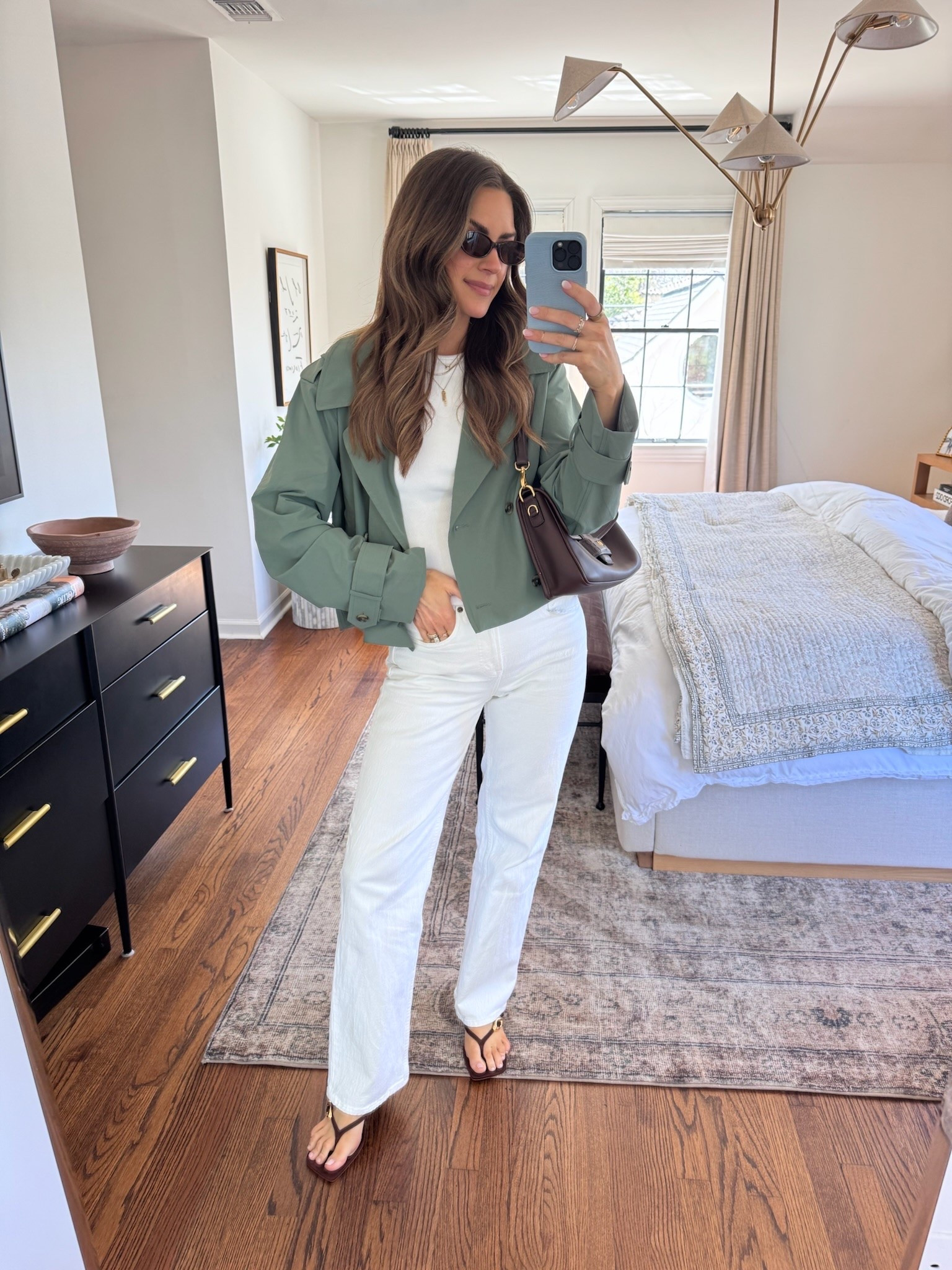 Another way to style this cropped trench for a lunch or a day out ✨ @abercrombie 

Bra Free Tank - small
Jeans - 25

My bag is @Vivrelle code: LAURENROSCOPF to save 

#LTKmomlife #LTKActive #LTKootd

#LTKActive