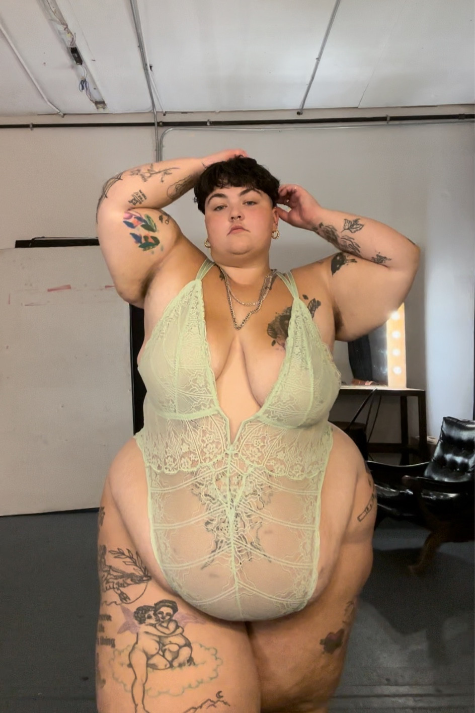 Botticelli's Venus (fat edition)

#LTKplussize