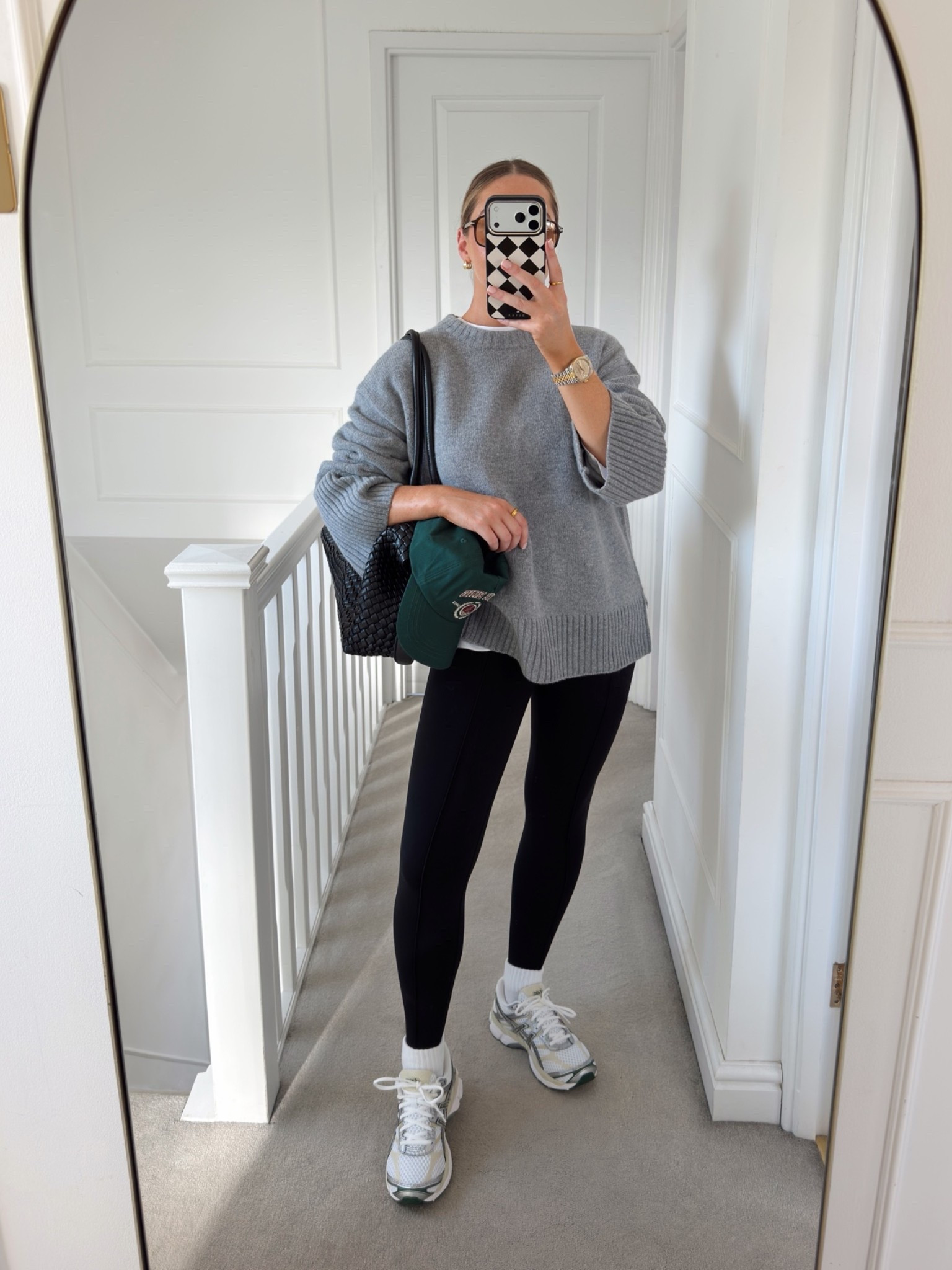 School run / airport outfit idea with leggings

#LTKautumn #LTKstyletip #LTKtravel