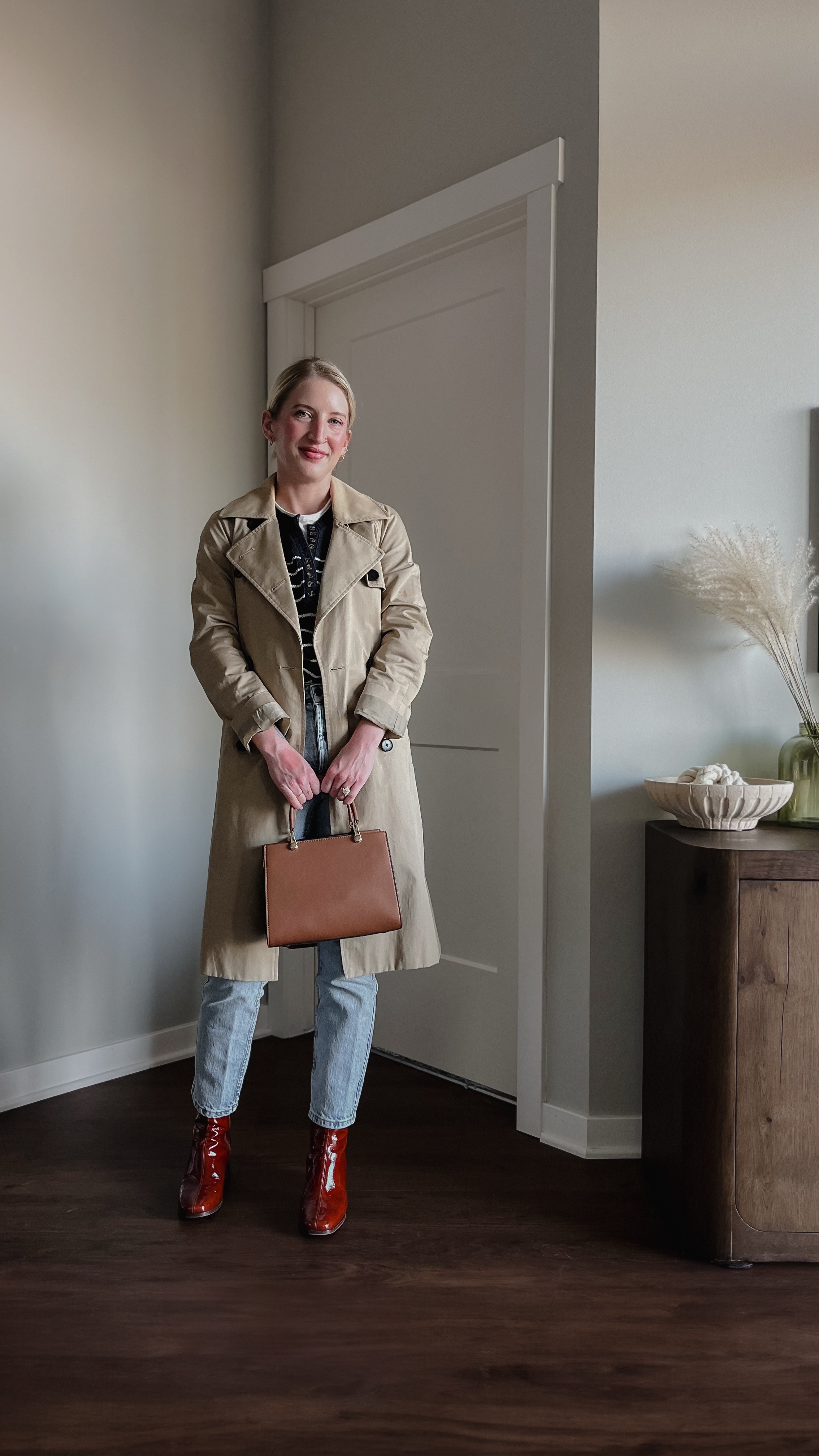 Style and outfit with me in under 1 minute!

Jeans + white tee + striped sweater + trench is an outfit formula I love for spring! There can be so many variations depending on different denim styles and washes! Endless possibilities 🙌🏻

Everything is linked in my bio! Happy Sunday, and I hope you all have a wonderful week!

#gdwm #grwmoutfit #getreadywithme #getdressedwithme #getdressed #sezanelovers

#LTKStyleTip #LTKSeasonal #LTKPetite