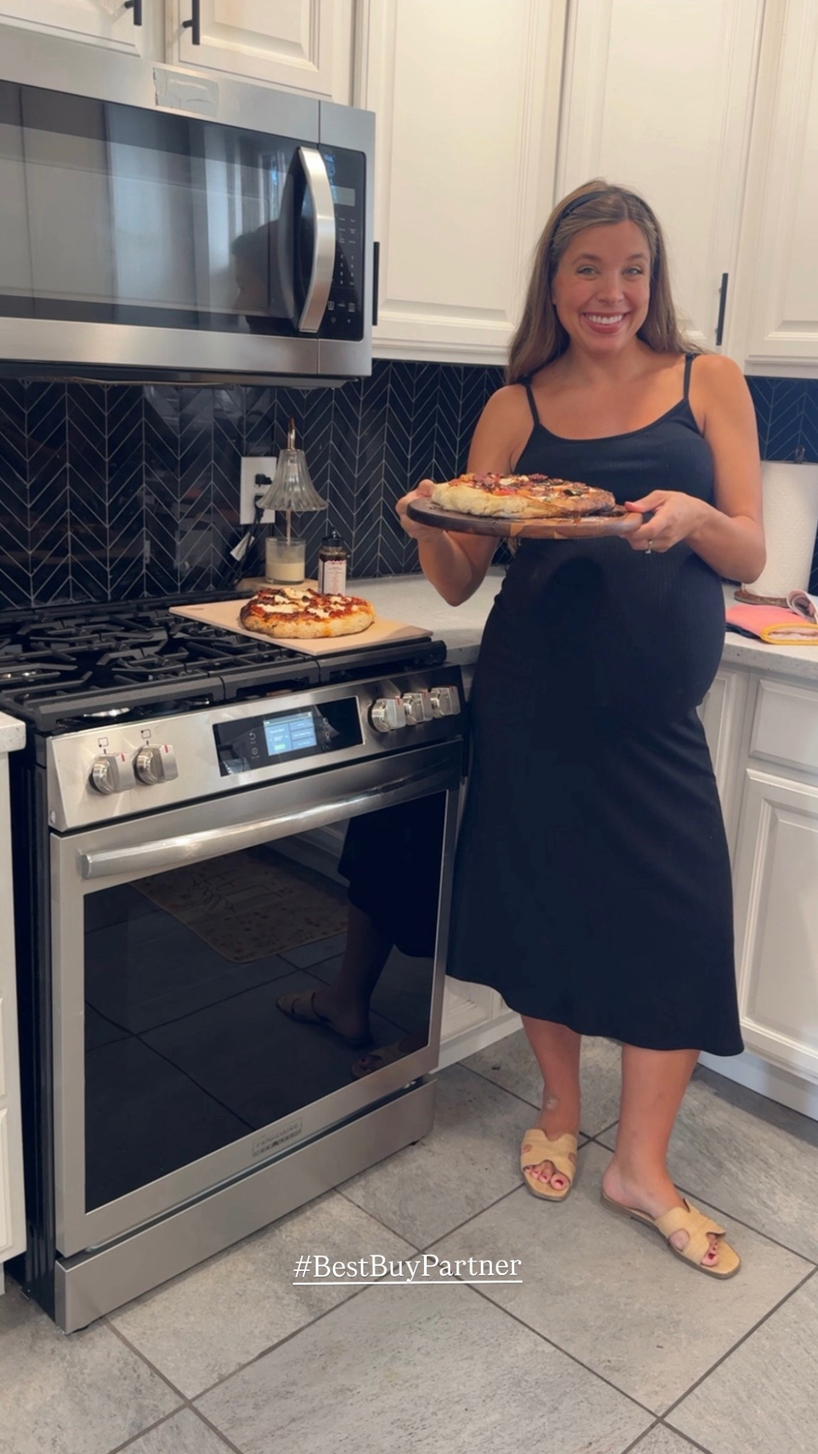 #BestBuyPartner The best fall pizza! Apple, bacon, and hot honey- what more could you need? I made this pizza at home in the new Frigidaire Stone Baked Pizza Range, available at @bestbuy. We have been loving this range! You can make restaurant quality pizza at home in just 2 minutes. Plus it has 15+ ways to cook including air fry, no preheat, slow cook, convection bake, steam bake, air sous vide, bread proof, dehydrate and more! It’s been a game changer for family pizza nights. 

