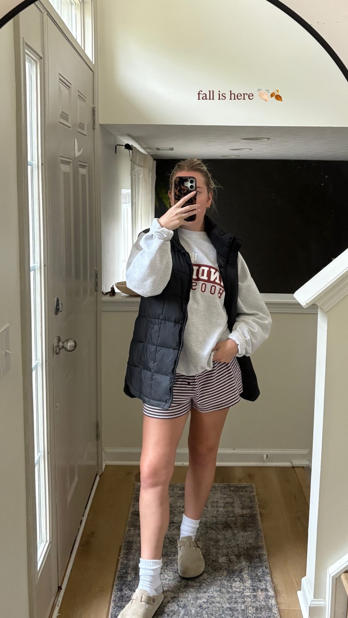 fall is here 👏🏻🍂