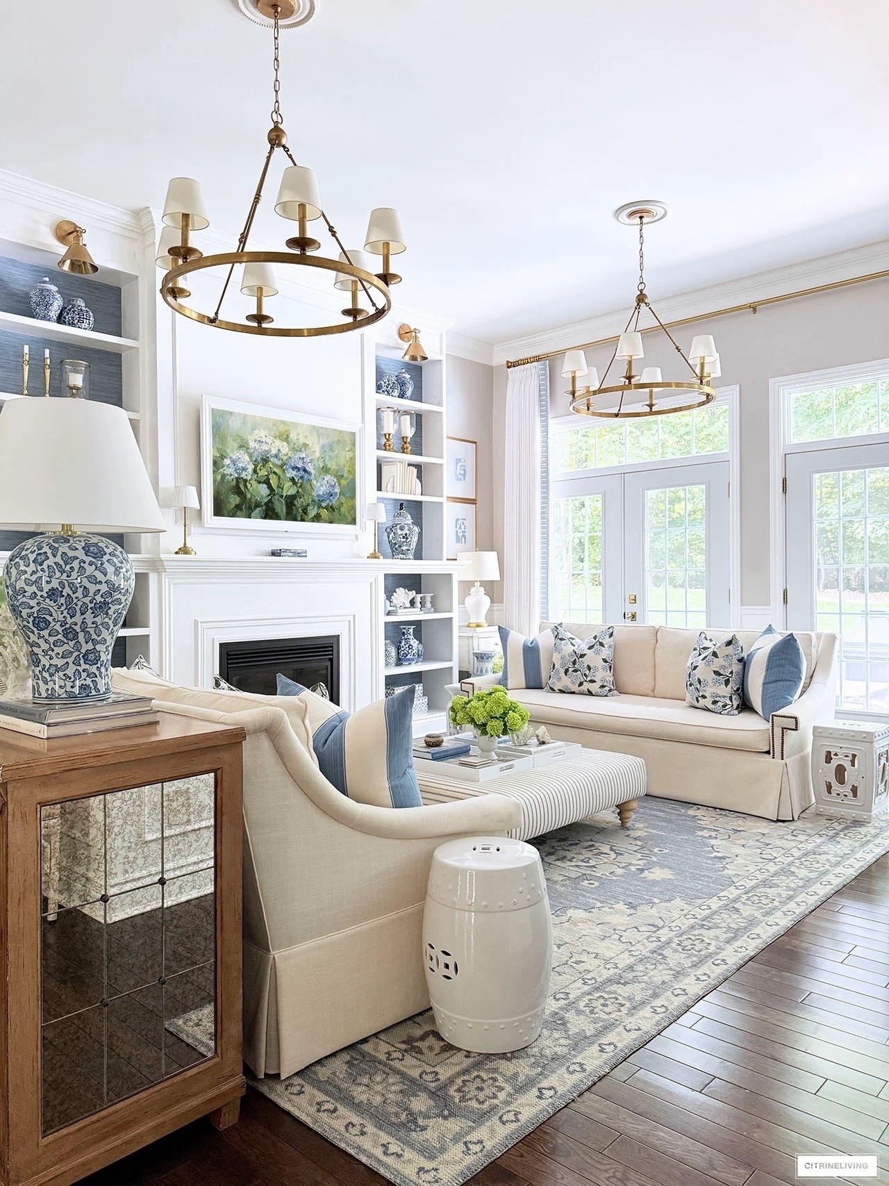 Chic bright living room decorating!

Chic decor, chic living room, coastal decor, spring decor, home decor, home decorating, home finds, living room decor 

#LTKHome #LTKSeasonal