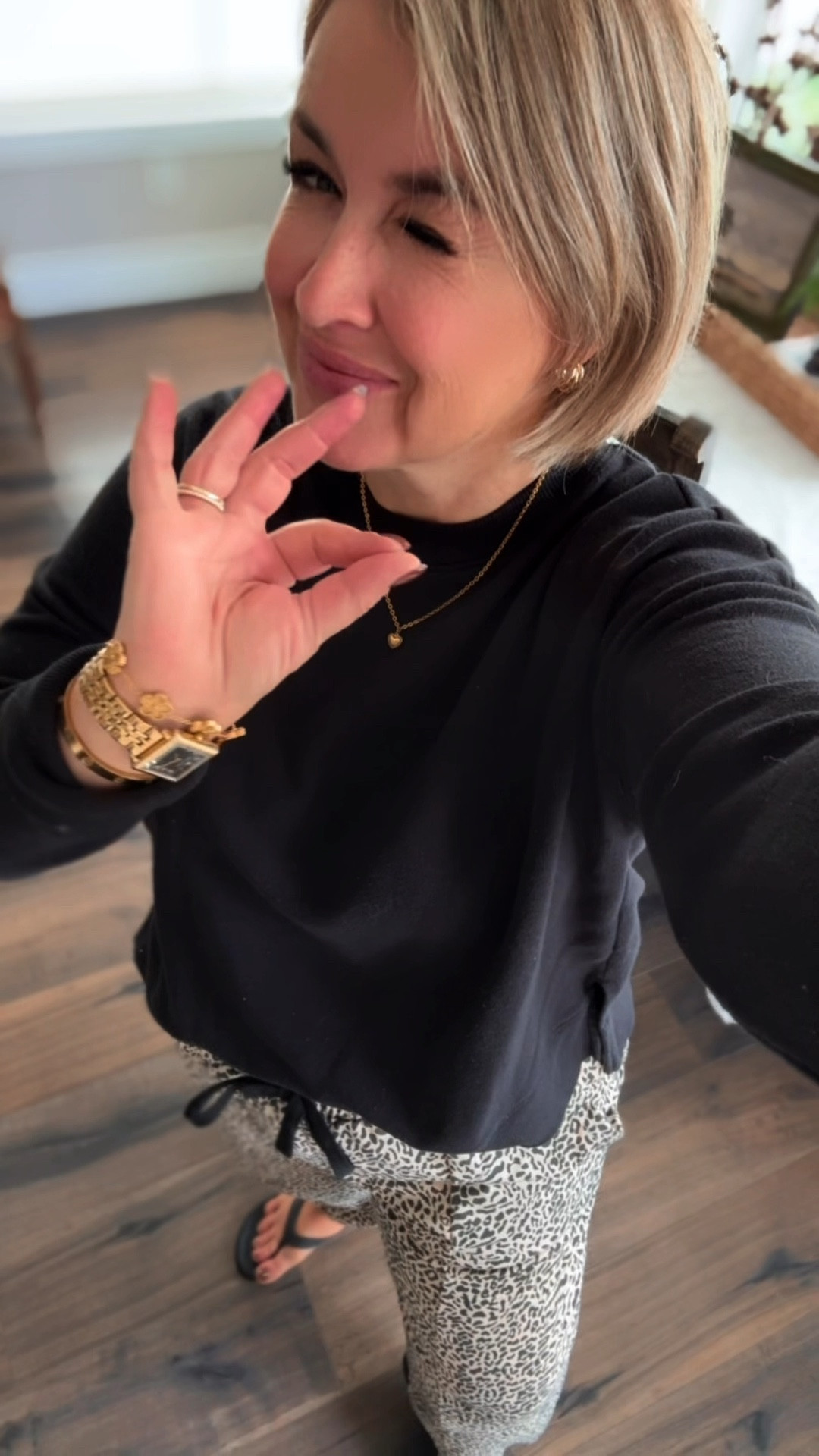 These Leopard Print Baggy Sweatpants are comfy, stylish, and perfect for everyday wear! 🐆 With a relaxed fit, soft fabric, and handy pockets, they’re easy to dress up or down for effortless casual style.


#LTKStyleTip #LTKOver40 #LTKMidsize