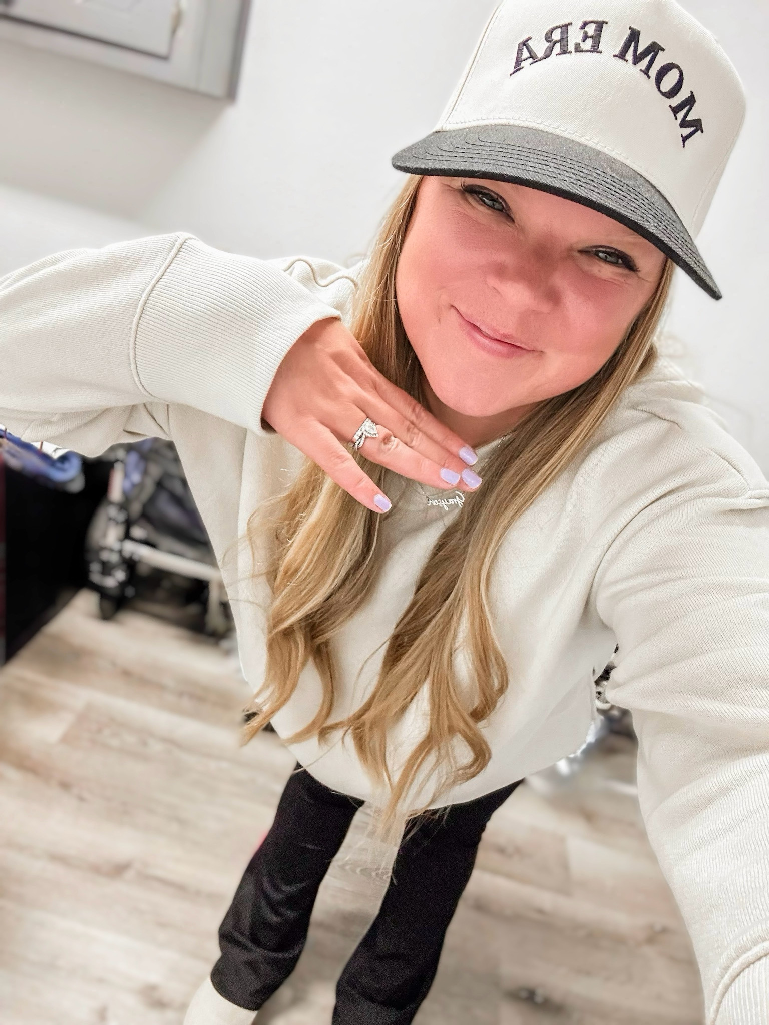 Oversized sweatshirt & flare bootcut leggings 

#LTKSeasonal #LTKSpringSale #LTKfamily
