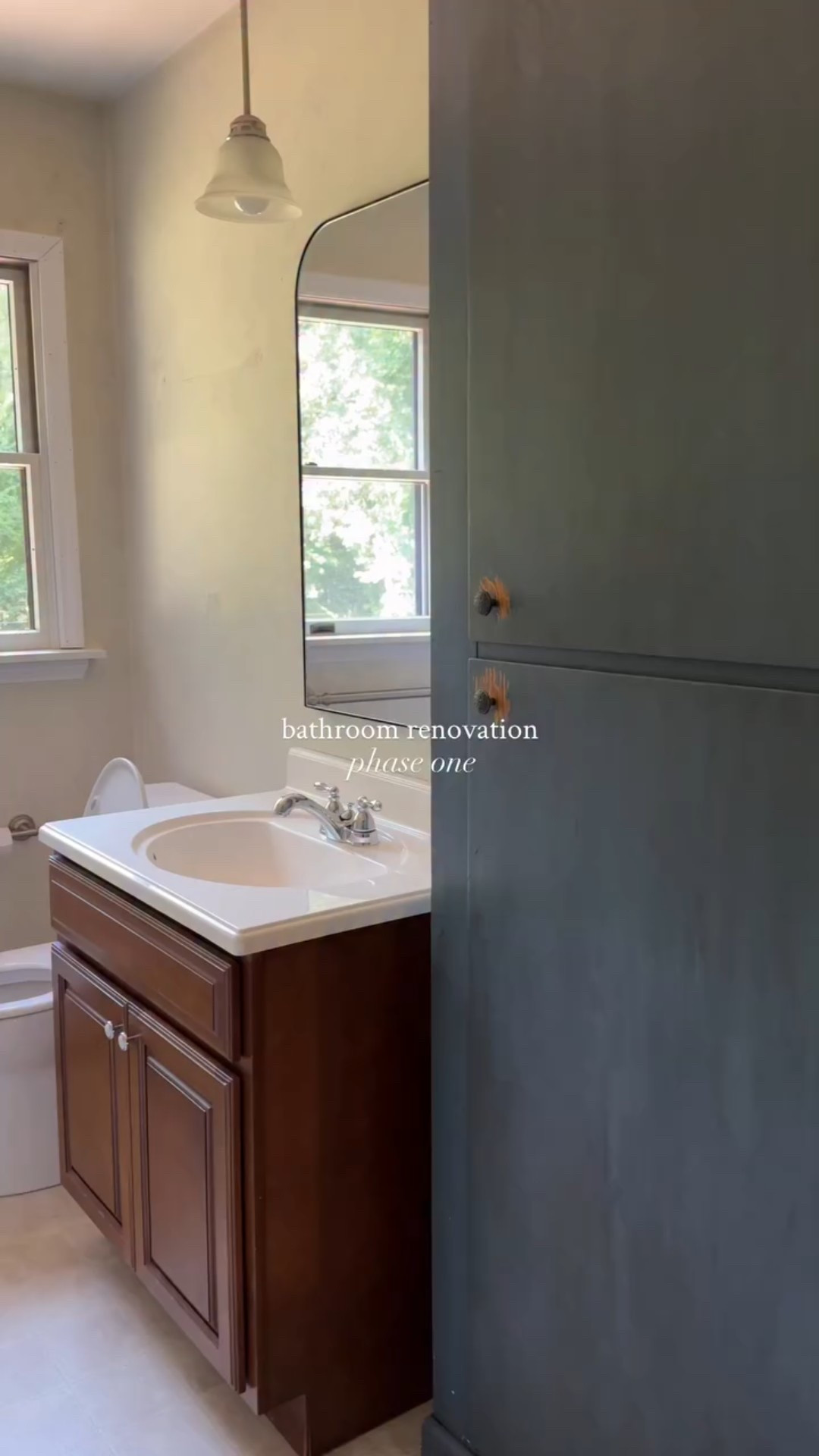 Phase one of our bathroom project! 

Stay tuned for the next🙌🏻 

Project inspiration: 

Neutrals 
Organic Textures 
Country Cottage touches 

#neutralhome #neutraldecor #home #neutralstyle #neutrals #bathroominspiration