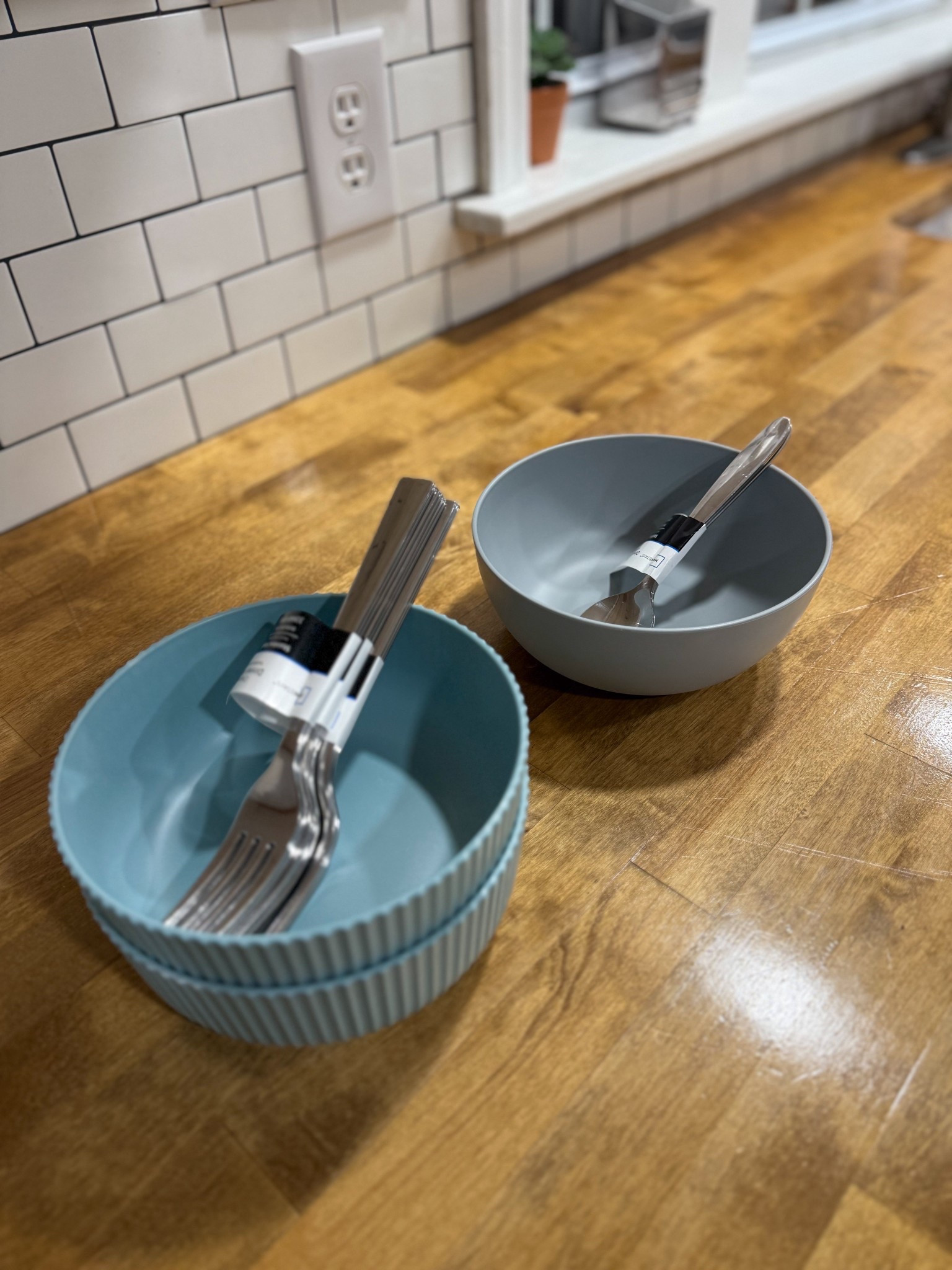 Why does silverware disappear like it’s part of a magic trick? 😂🍴

Good thing Walmart came through with this affordable silverware set and the cutest bowls I picked up too 🥣✨ Functional and cute is always the goal.

If your kitchen is looking a little empty, I linked my Walmart finds in LTK 🙌#WalmartFinds #MomLife #KitchenFinds #HomeEssentials #AffordableHome #LTKCreator

#LTKHome #LTKstorytime #LTKmomlife #LTKKids