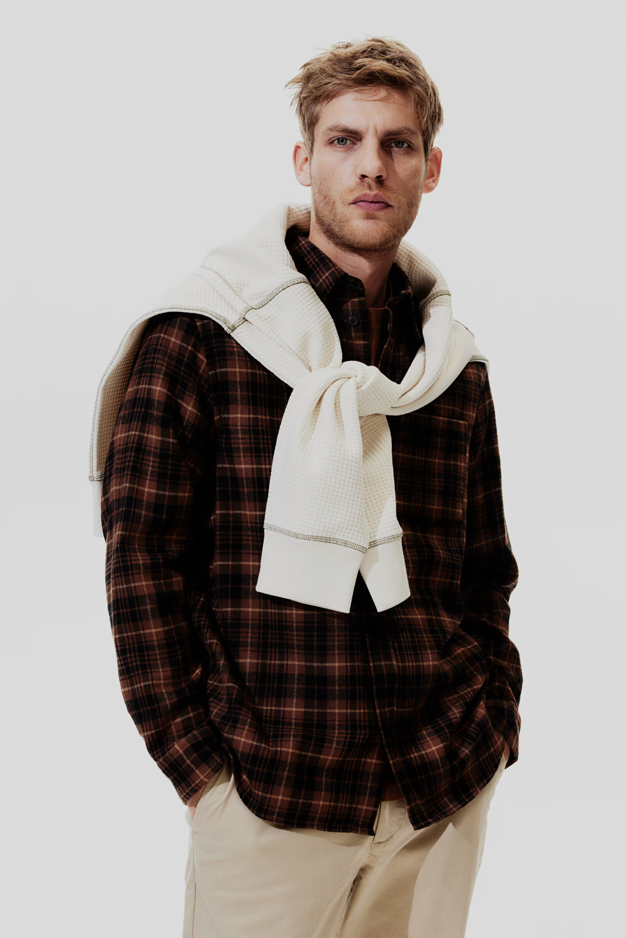 Regular Fit Flannel Shirt - Long sleeve - Regular length - White/purple plaid - Men | H&M US | H&M (US + CA)