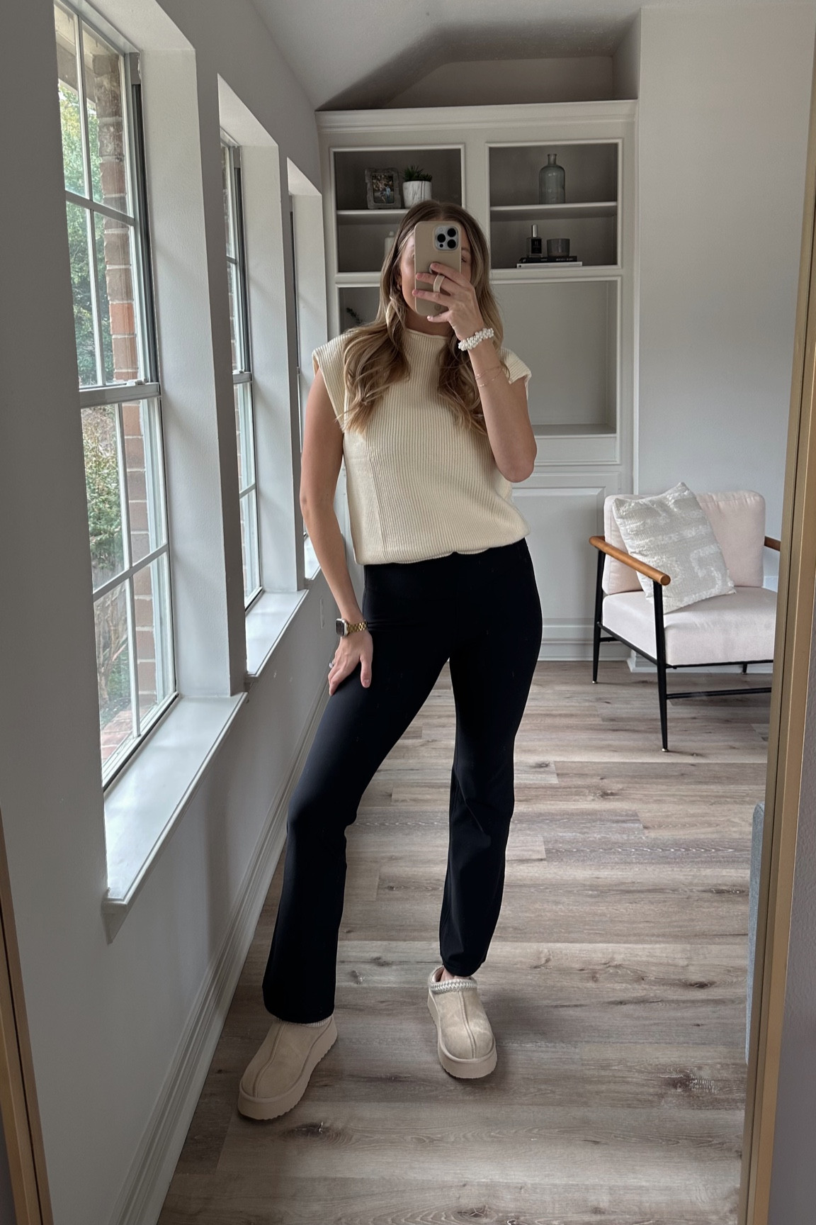 Comfy fall outfit
Sweater top in S | fleece flare leggings in S | slippers size up

#LTKSeasonal #LTKshoecrush #LTKstyletip