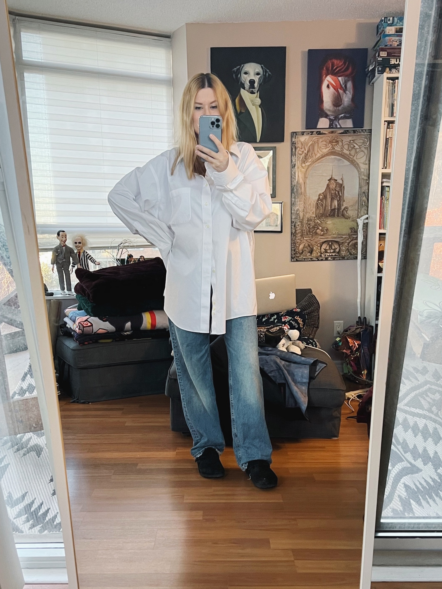 A little layering process. The images are in reverse.
1. I started with a thrifted men’s button up that I found for $6.99 on the weekend. It’s no iron and it’s fabulous. 
2. I added a vintage 80s Escada cashmere blazer.
3. I wrapped and twisted the cashmere Cuyana cape around for extra warmth since I wasn’t actually wearing a coat.
•
.  #FallLook  #StyleOver40  #layers  #poshmarkFind #boyfriendJeans #birkenstock  #thriftFind #vintageEscada #birkenstockBoston  #FashionOver40  #MumStyle #ferragamo #genX #genXStyle #genXInfluencer #WhoWhatWearing #genXblogger  #Over40Style #40PlusStyle #Stylish40s  #HighStreetFashion #StyleIdeas


#LTKshoecrush #LTKstyletip #LTKSeasonal