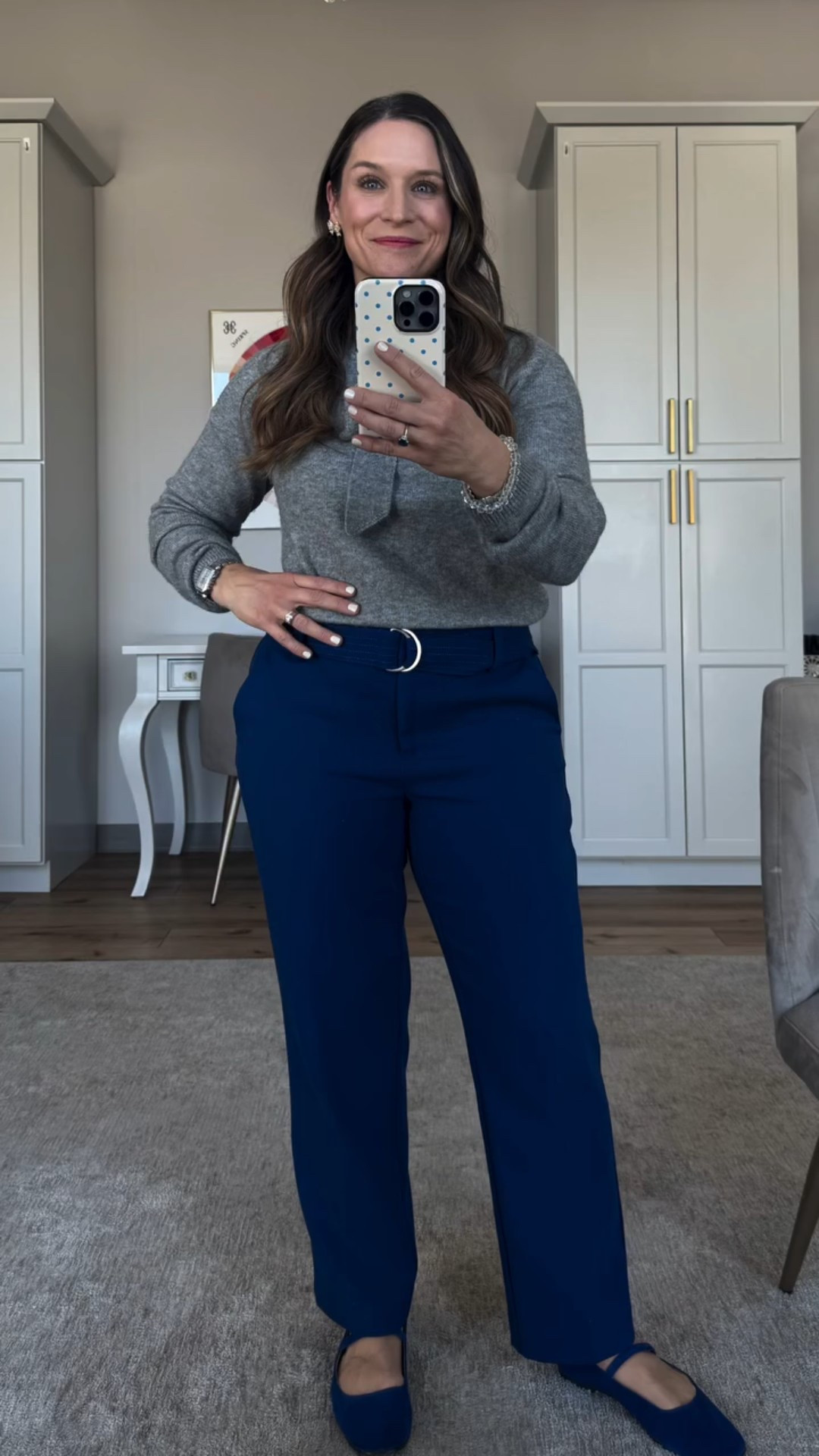 Not all greys are seasonal deal-breakers. 👀

If we are splitting hairs, this grey leans a little more winter than spring. It’s darker than Dove.

HOWEVER, she’s a 10/10 for my style and I couldn’t resist giving her a permanent place in my closet. The bow is all 👏 of 👏 the 👏 things!

#hocwinter #hocspring
#HouseOfColour #ColorAnalysis #SpringVsWinter GreyComparison SeasonalColor UndertoneMatters PersonalColorAnalysis AnkenyIowa