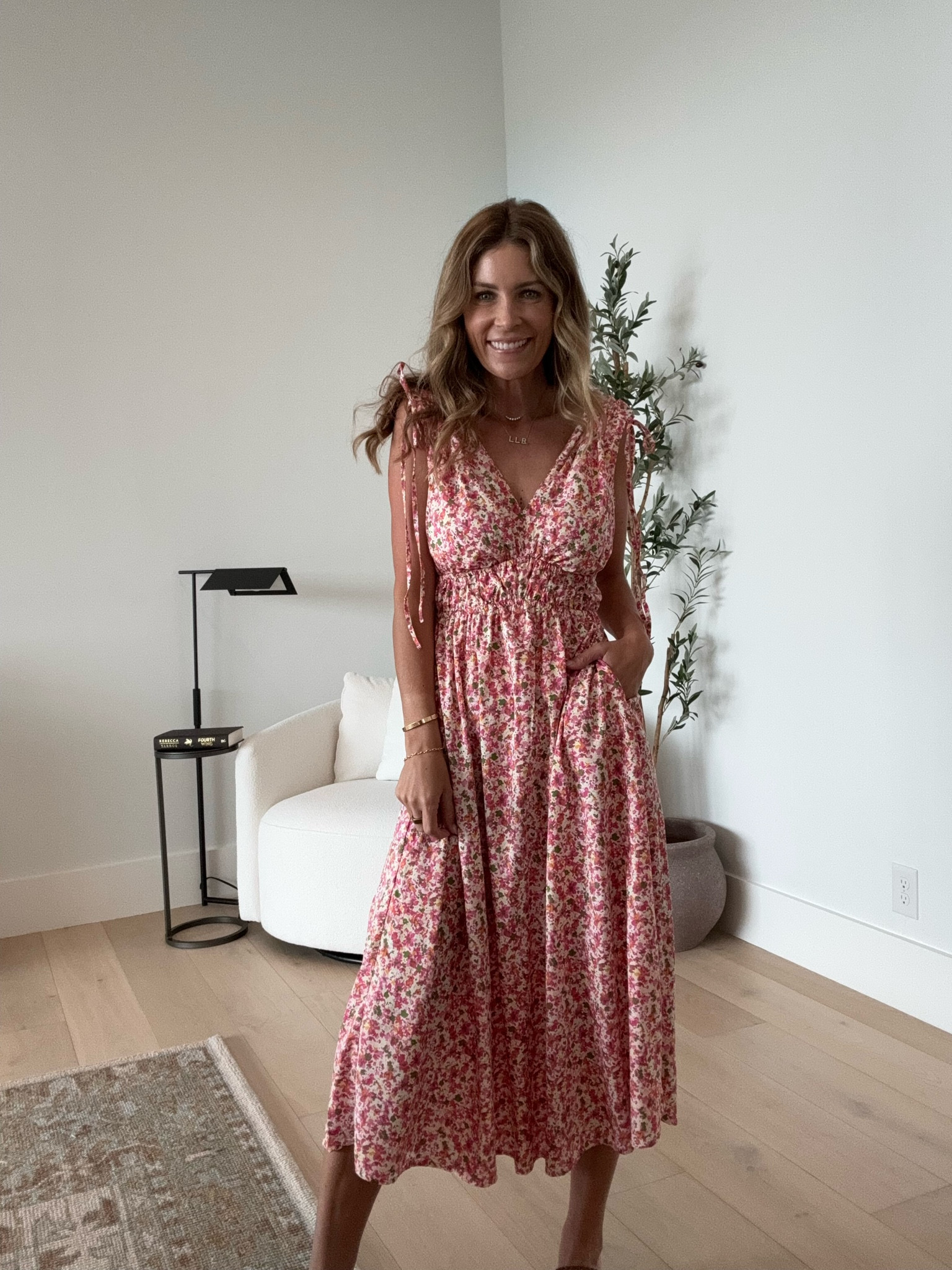 Another cute floral dress for the summer!!

Summer dresses, floral dress, summer outfit, summer fashion, style

#LTKSeasonal #LTKfindsunder50 #LTKfindsunder100