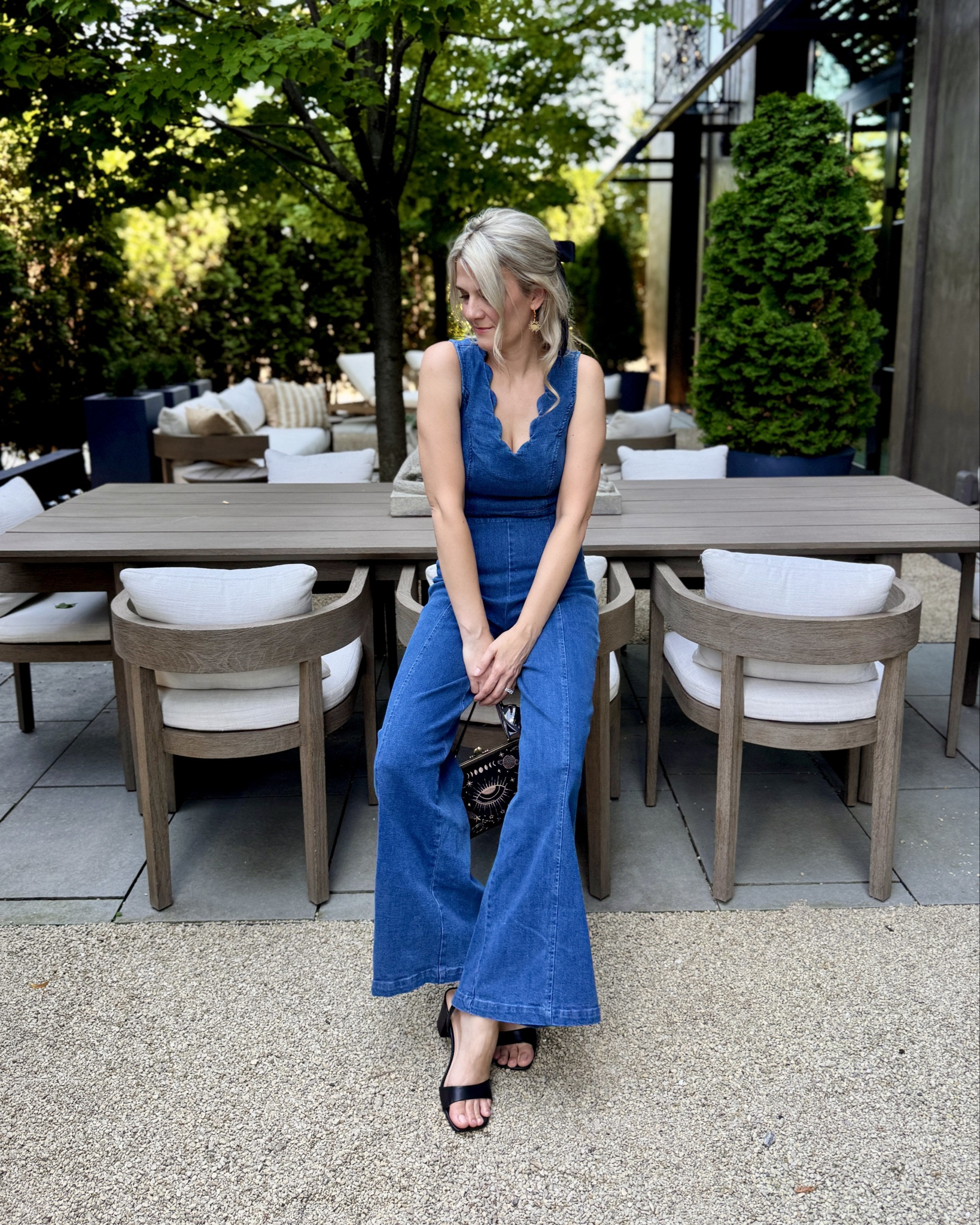 Just a mom in a denim jumpsuit, living her best retro life 💁‍♀️
This @uniquevintage number is comfy, flattering, and has major vintage energy. The kind of outfit you throw on and instantly feel like you’ve got your life together (even if your hair’s held up by dry shampoo and hope).
I mean… the zip-up back, the wide leg, the little bow moment? Obsessed.

#LTKStyleTip #LTKItBag #LTKFindsUnder100