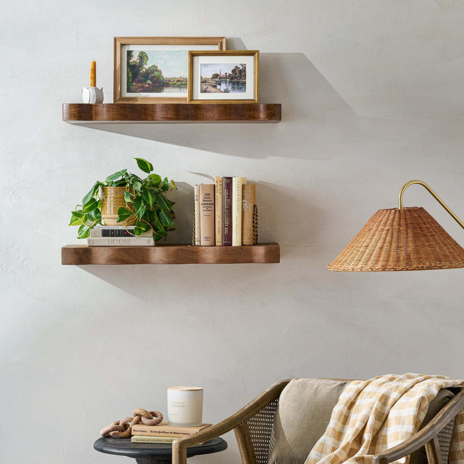 Elise Curved Shelf | Magnolia