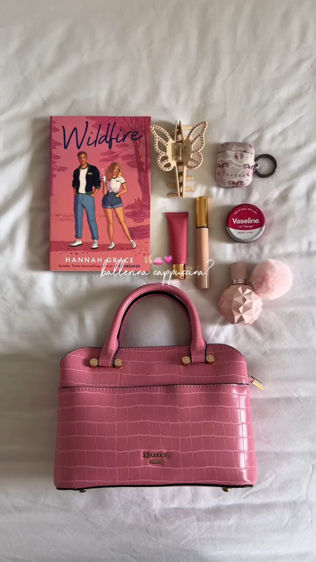 are you 🩰👛💗 or ☕️👜✨ ?? 
#flatlay #whatsinmybag #pinterestgirls #makeup #pinkaesthetic #brownaesthetic #books

#LTKbeauty #LTKeurope #LTKbag